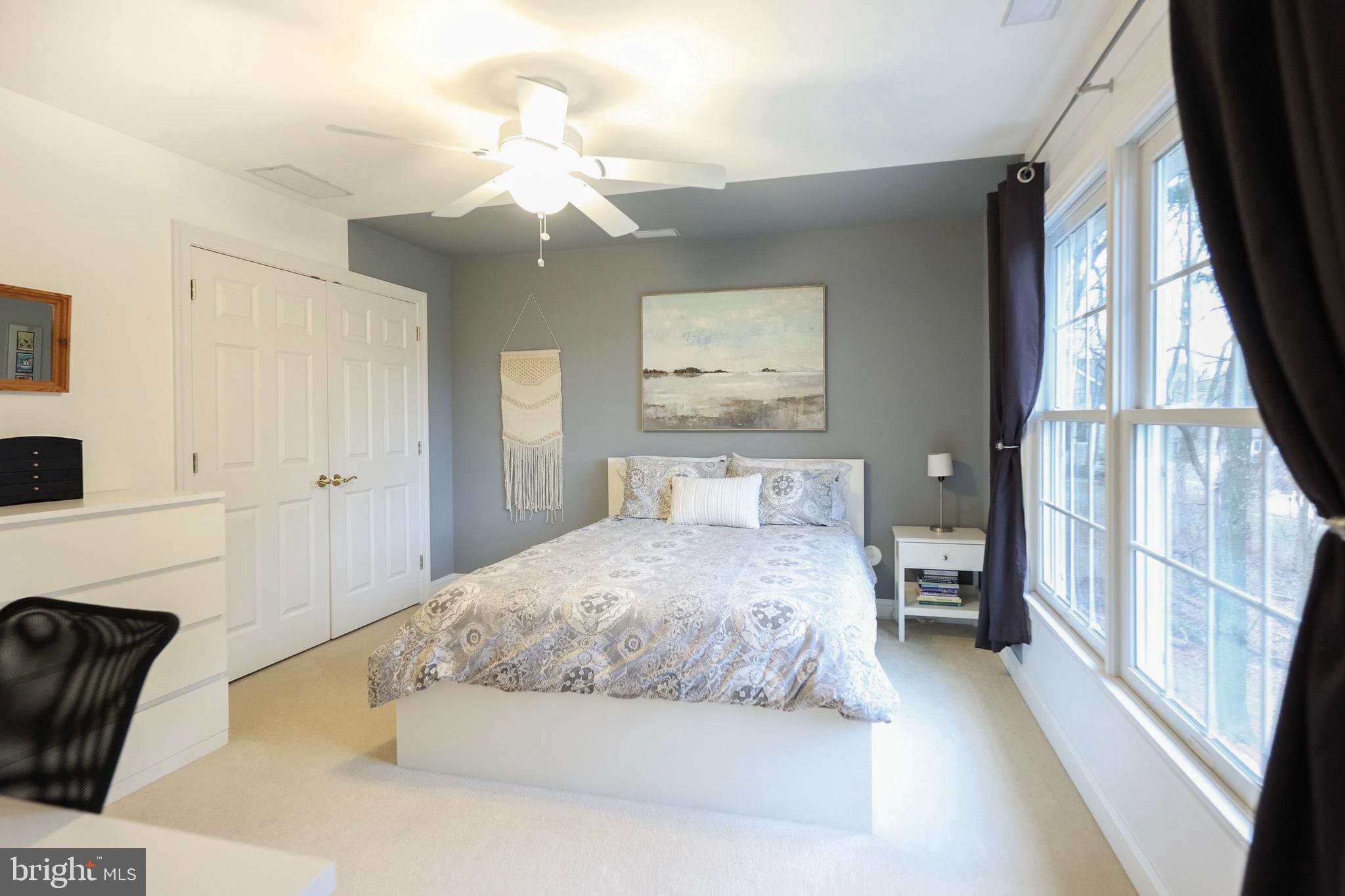 FOX HOLLOW - Residential