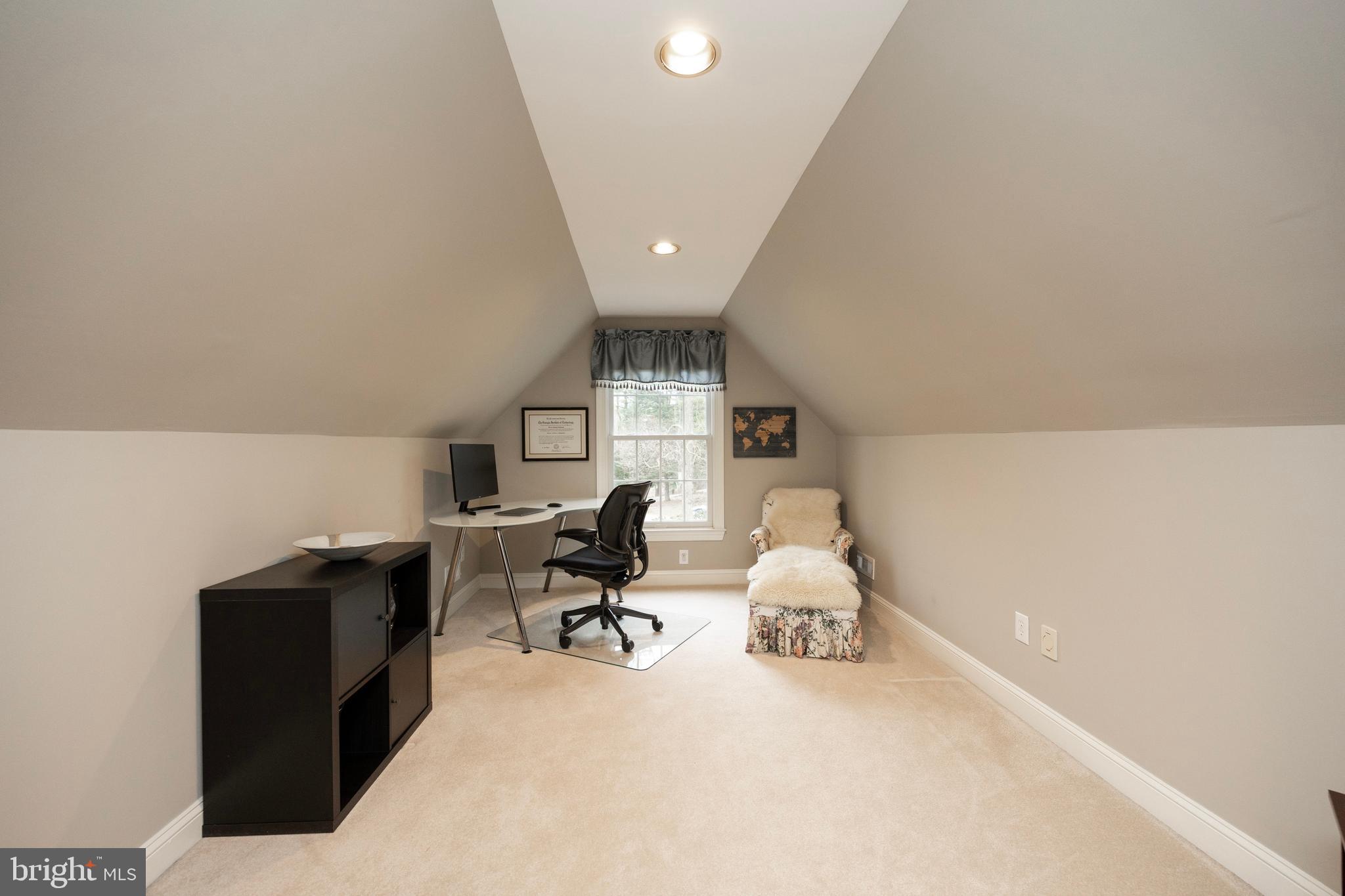 FOX HOLLOW - Residential