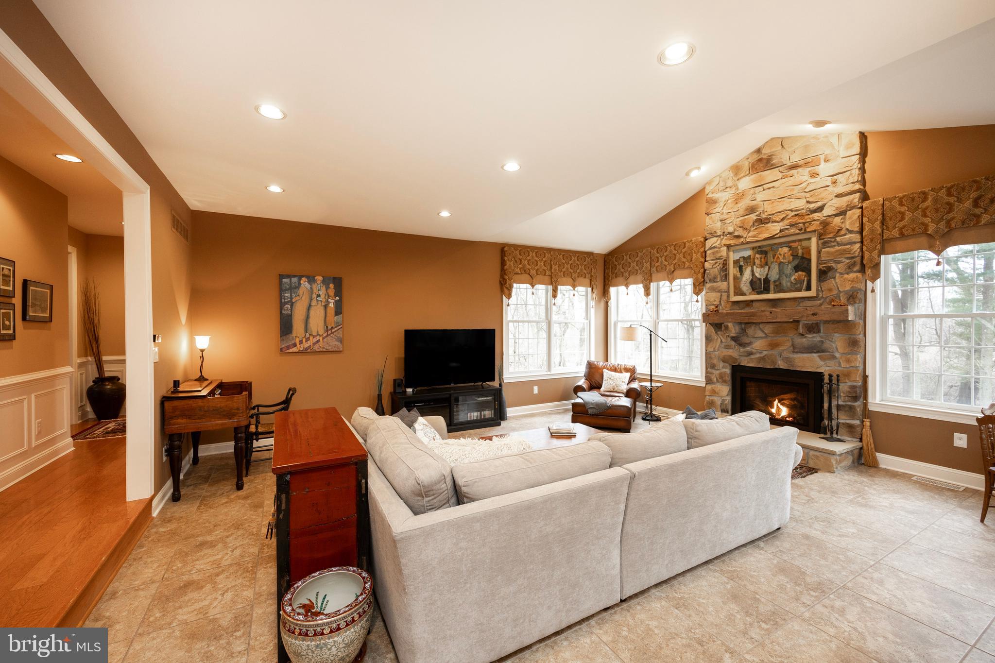 FOX HOLLOW - Residential