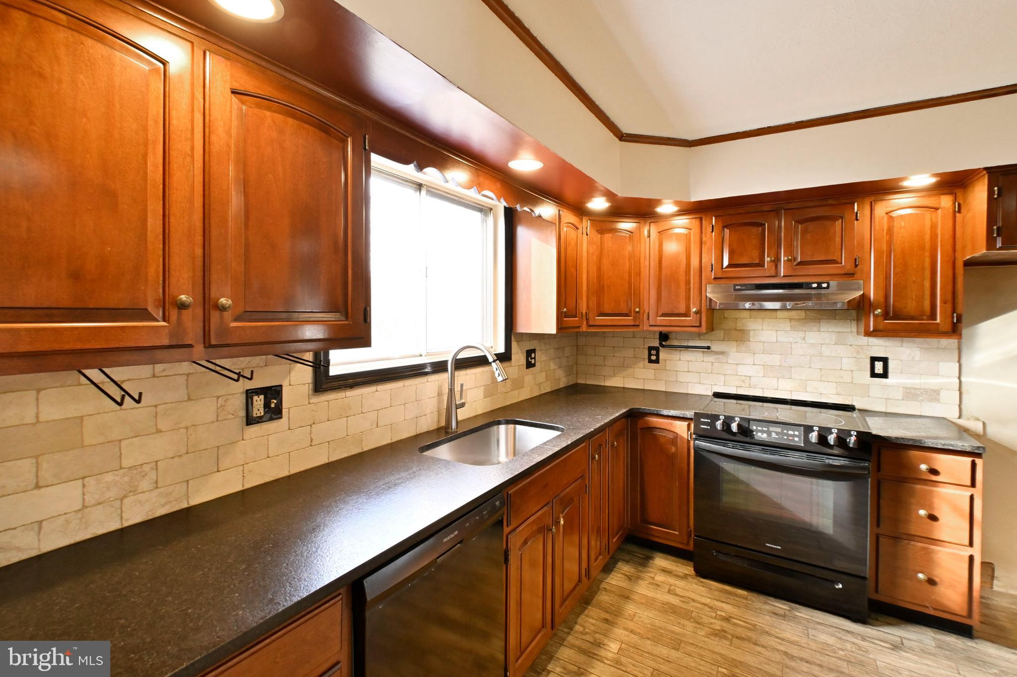 FAIRWAYS - Residential