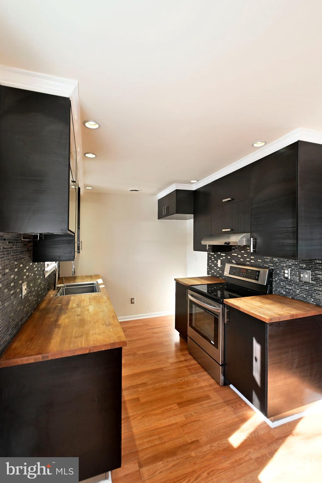 FAIRWAYS - Residential