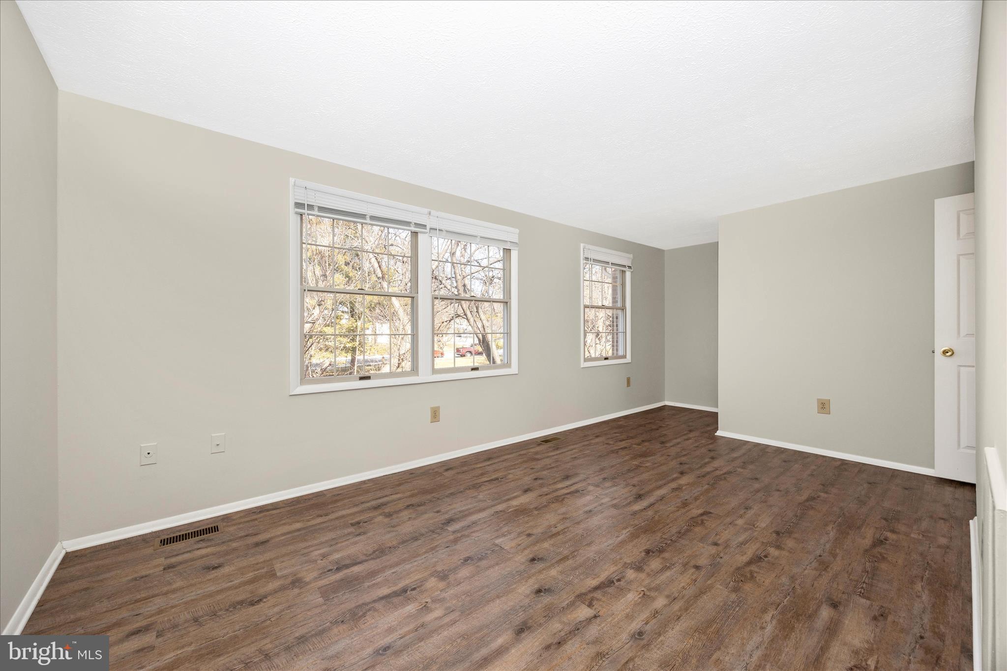 AMBER MEADOWS - Residential