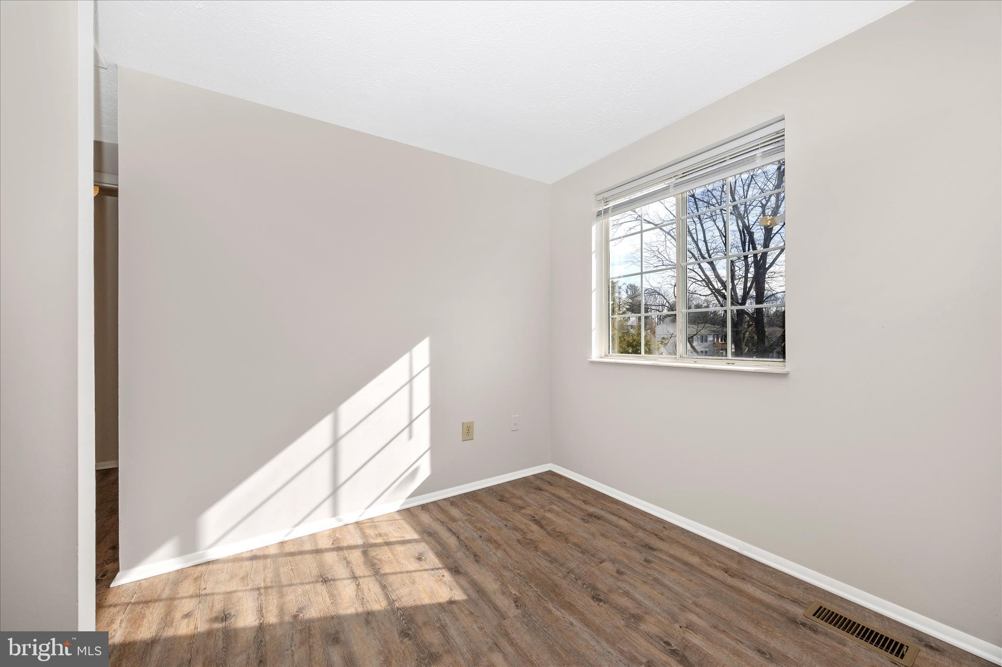 AMBER MEADOWS - Residential