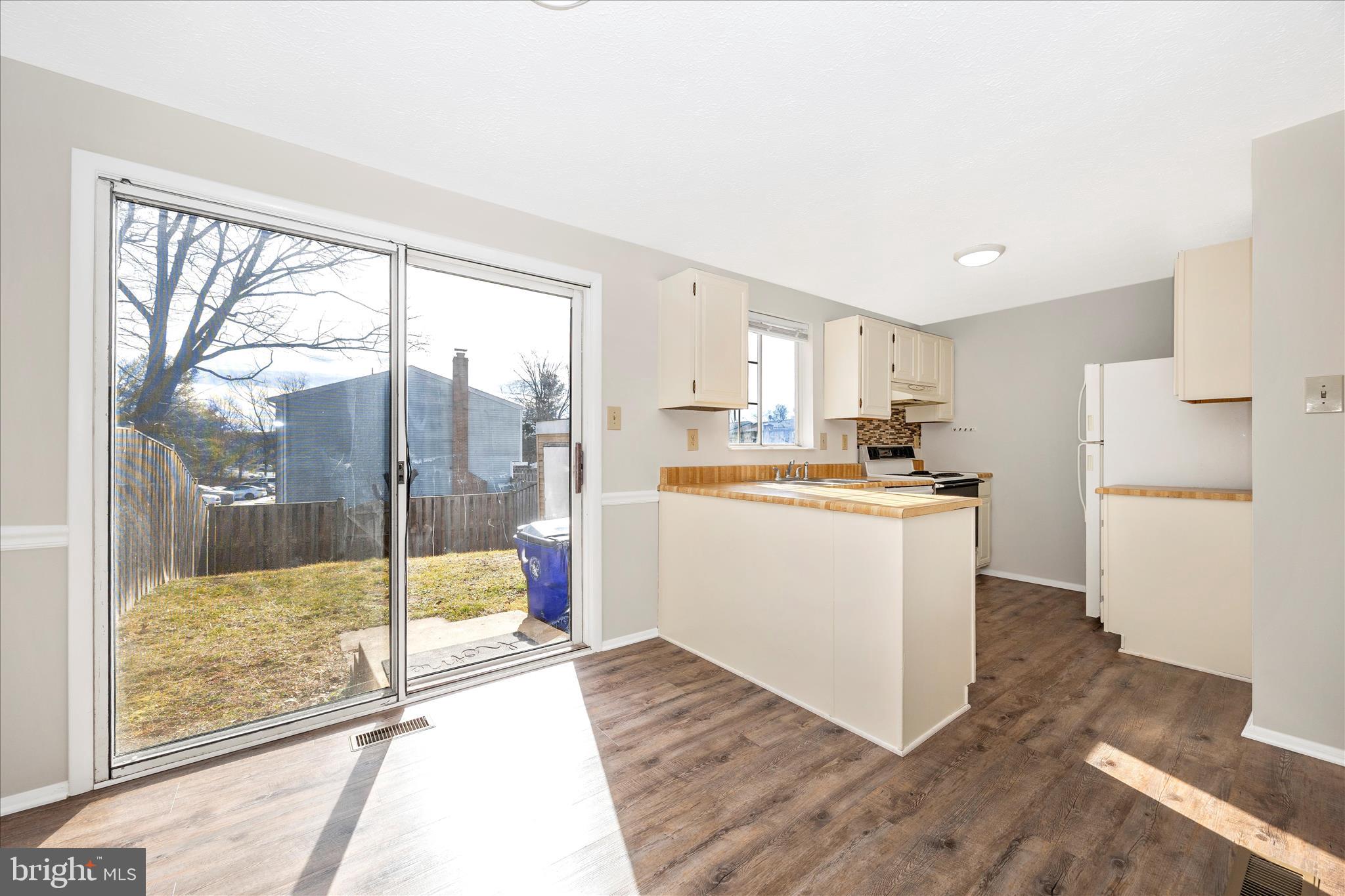 AMBER MEADOWS - Residential