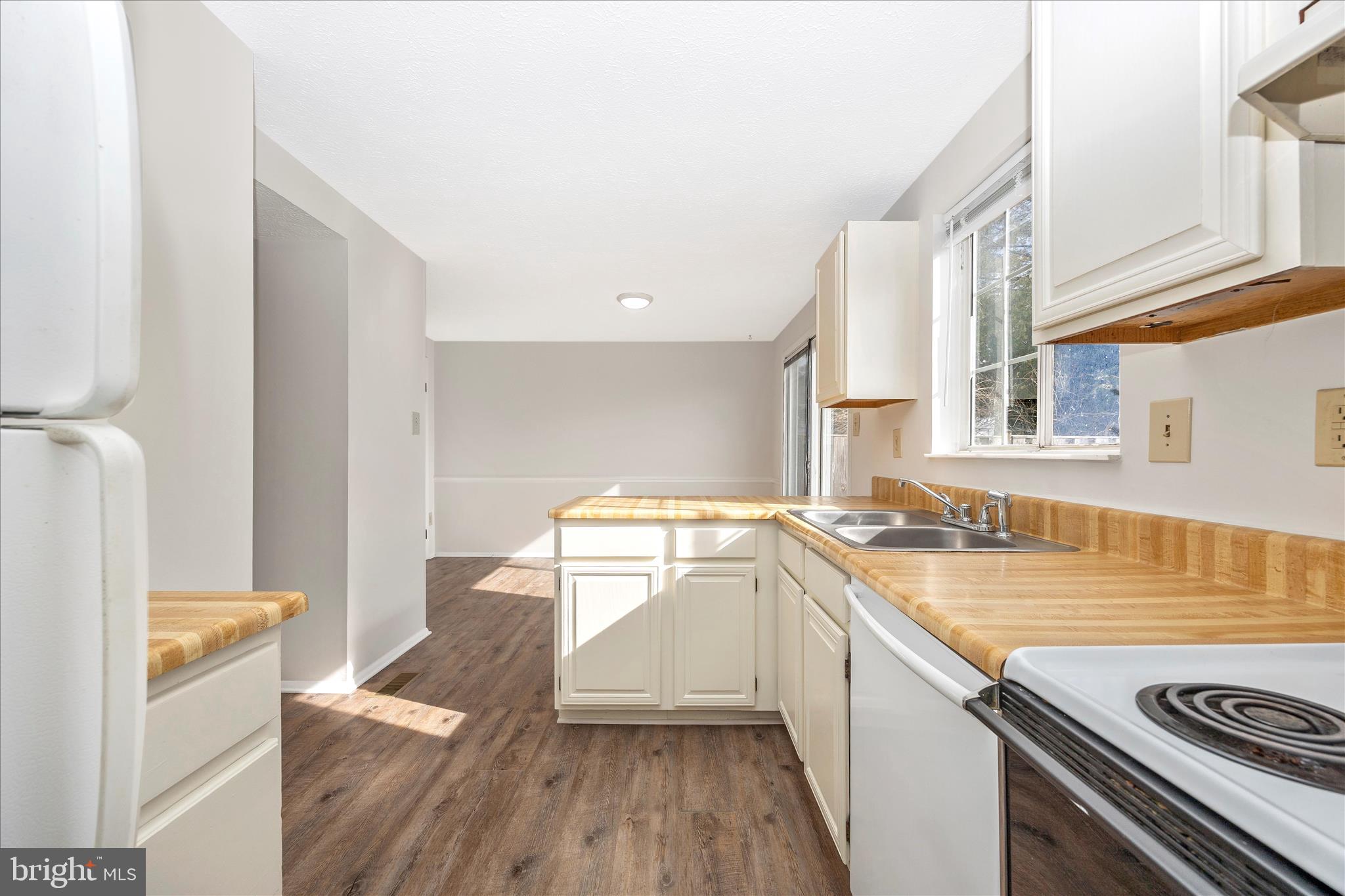 AMBER MEADOWS - Residential