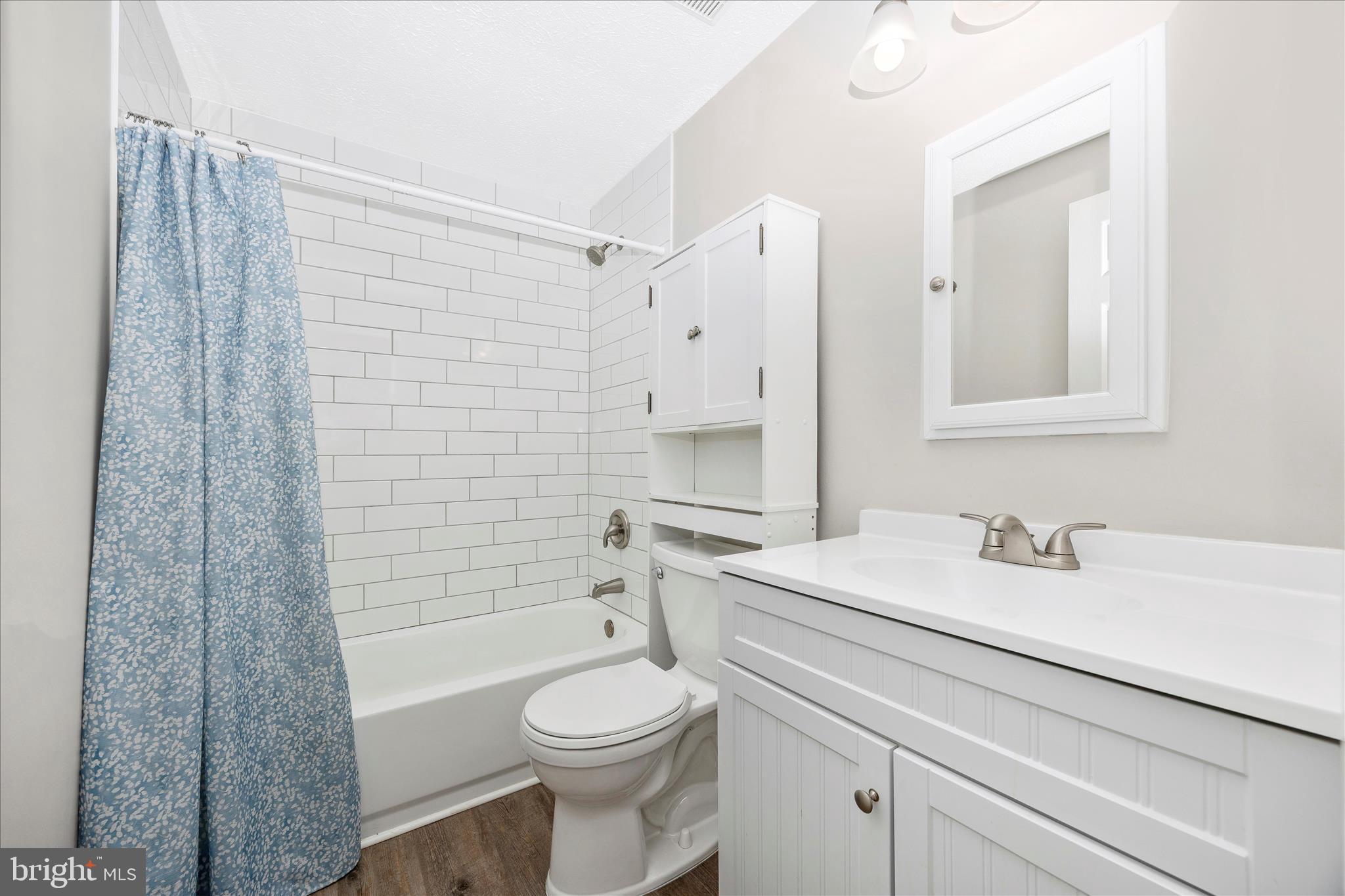 AMBER MEADOWS - Residential