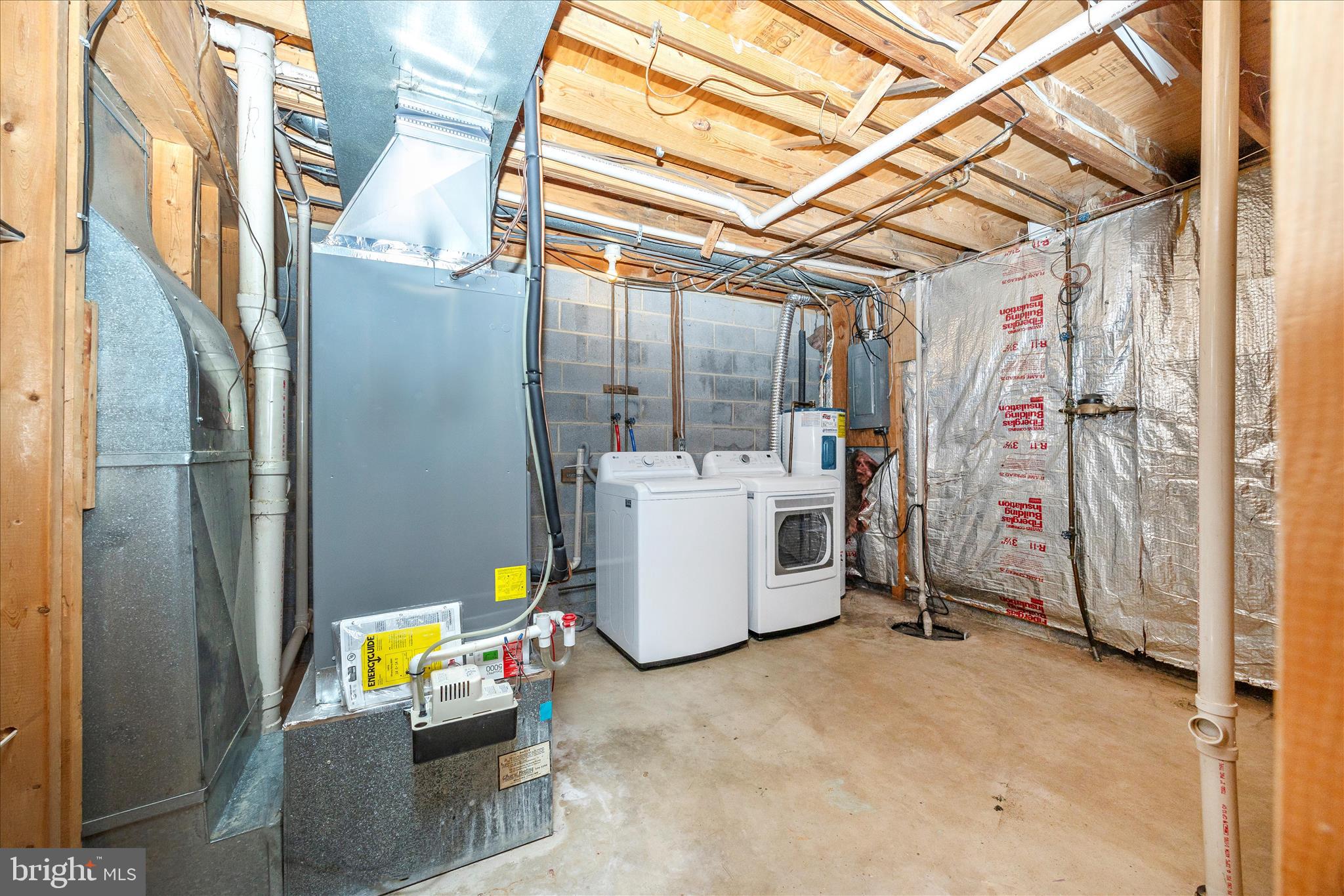 AMBER MEADOWS - Residential