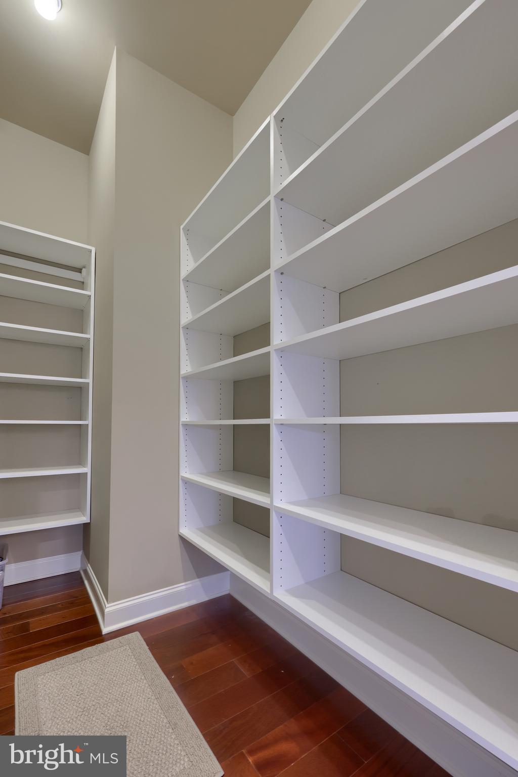 STONEHENGE RESERVE - Residential