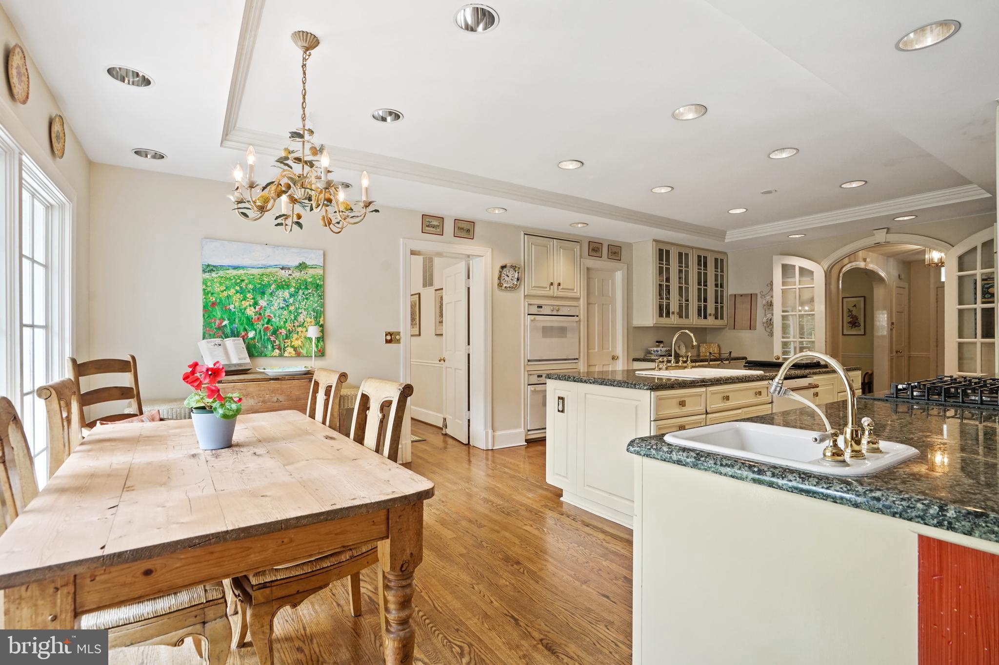 COLONIAL PARK - Residential