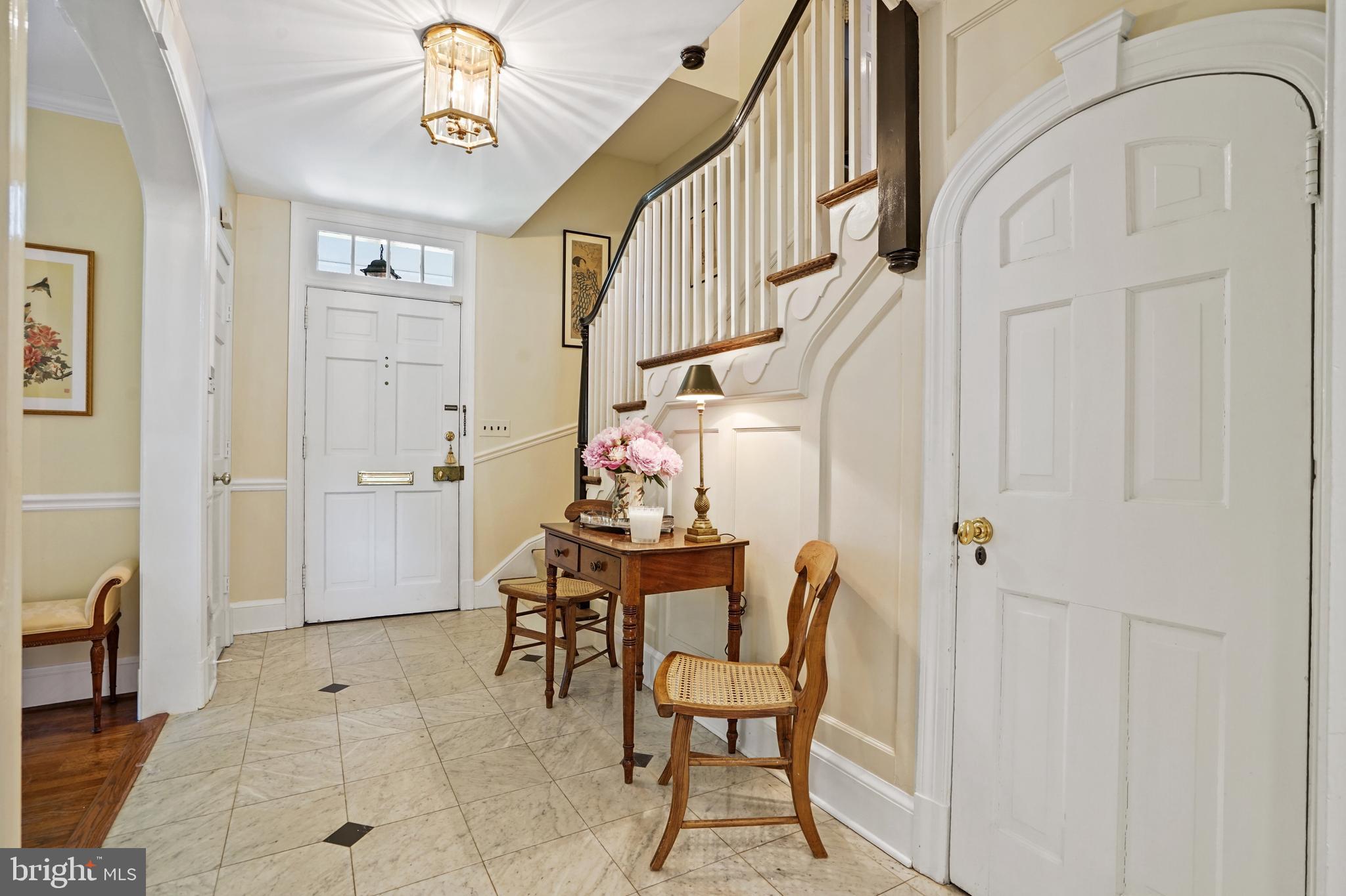 COLONIAL PARK - Residential