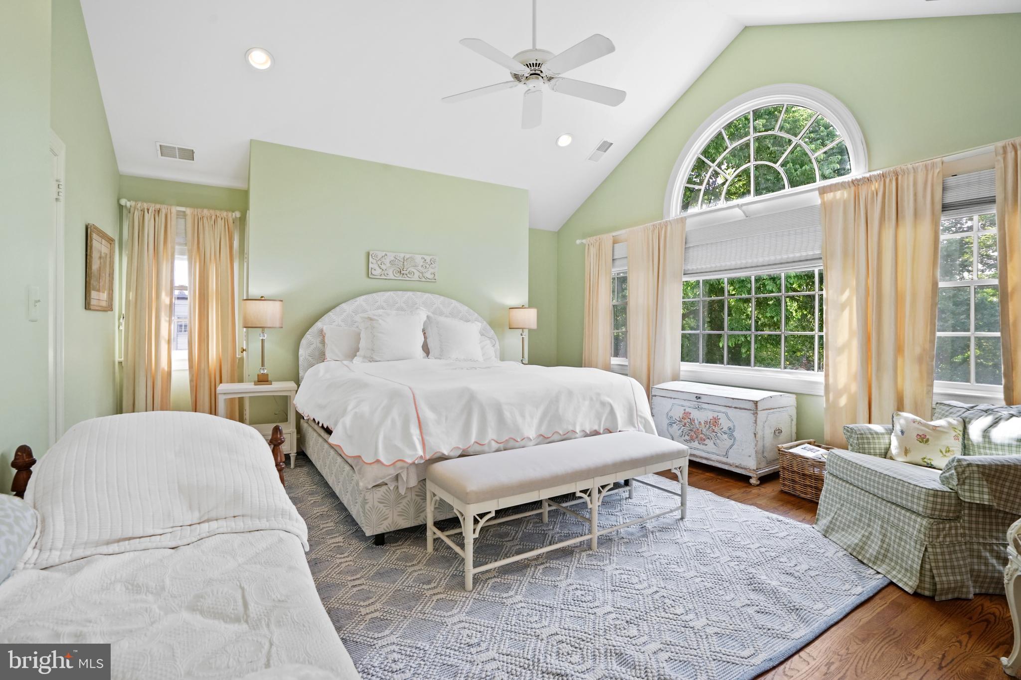 COLONIAL PARK - Residential