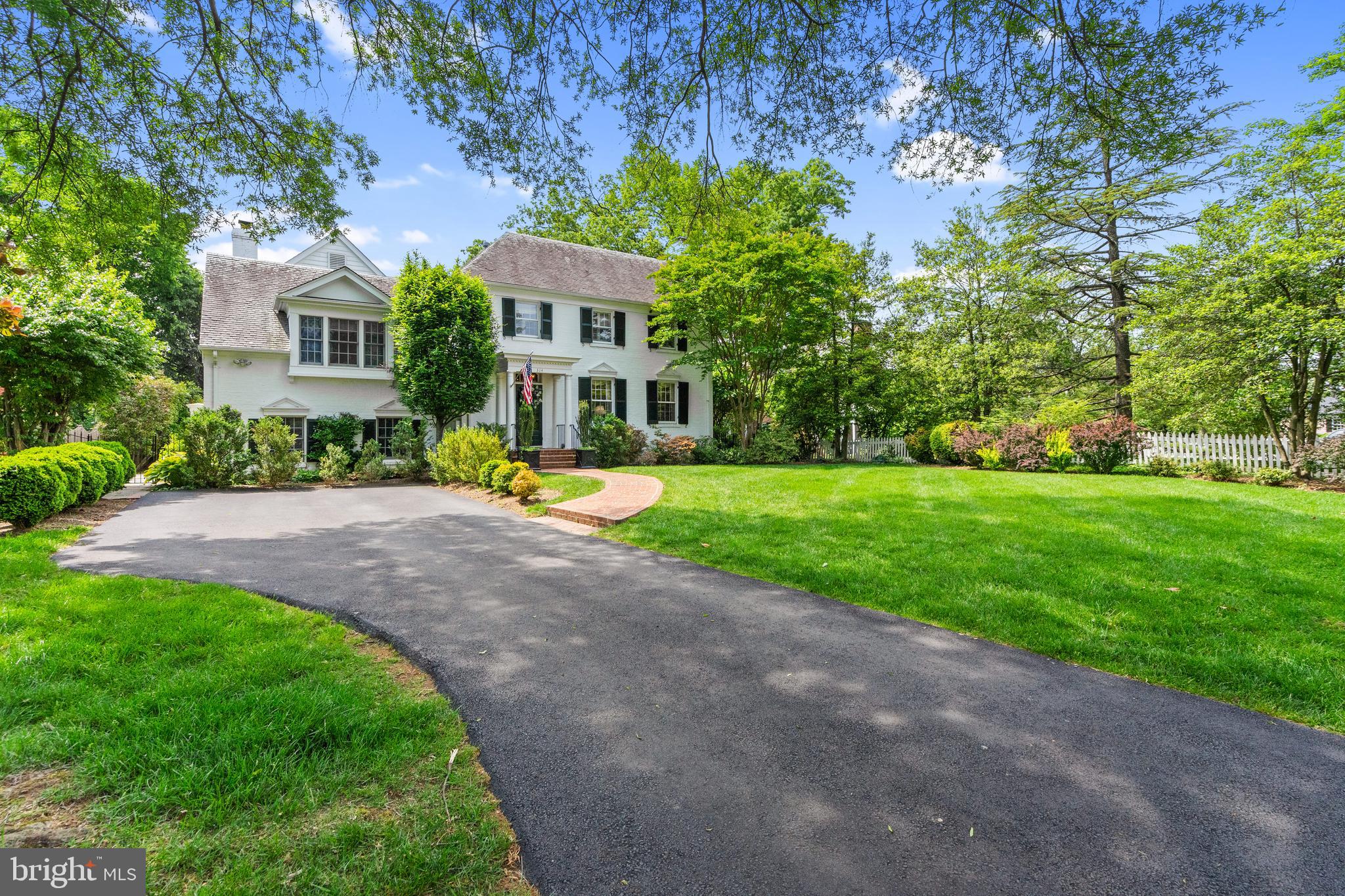 COLONIAL PARK - Residential