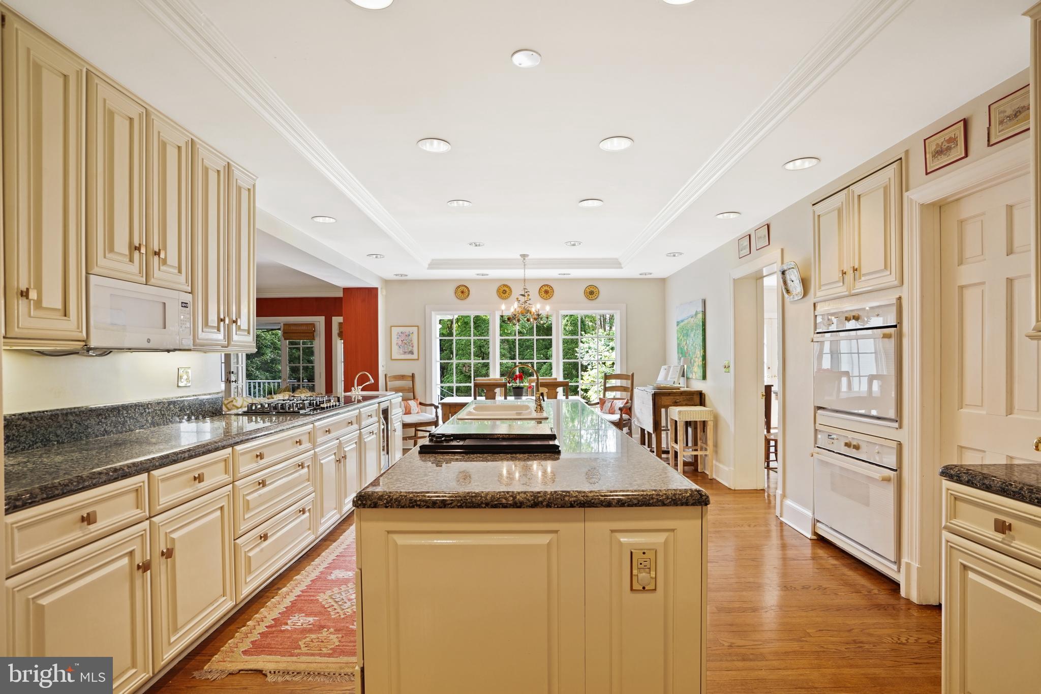 COLONIAL PARK - Residential