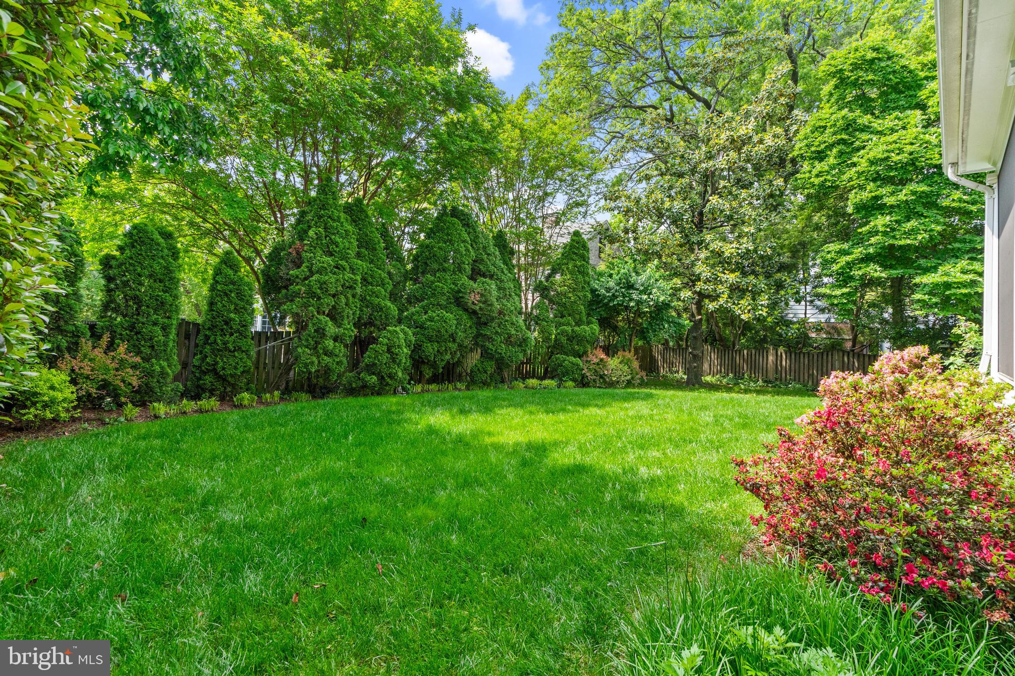 COLONIAL PARK - Residential