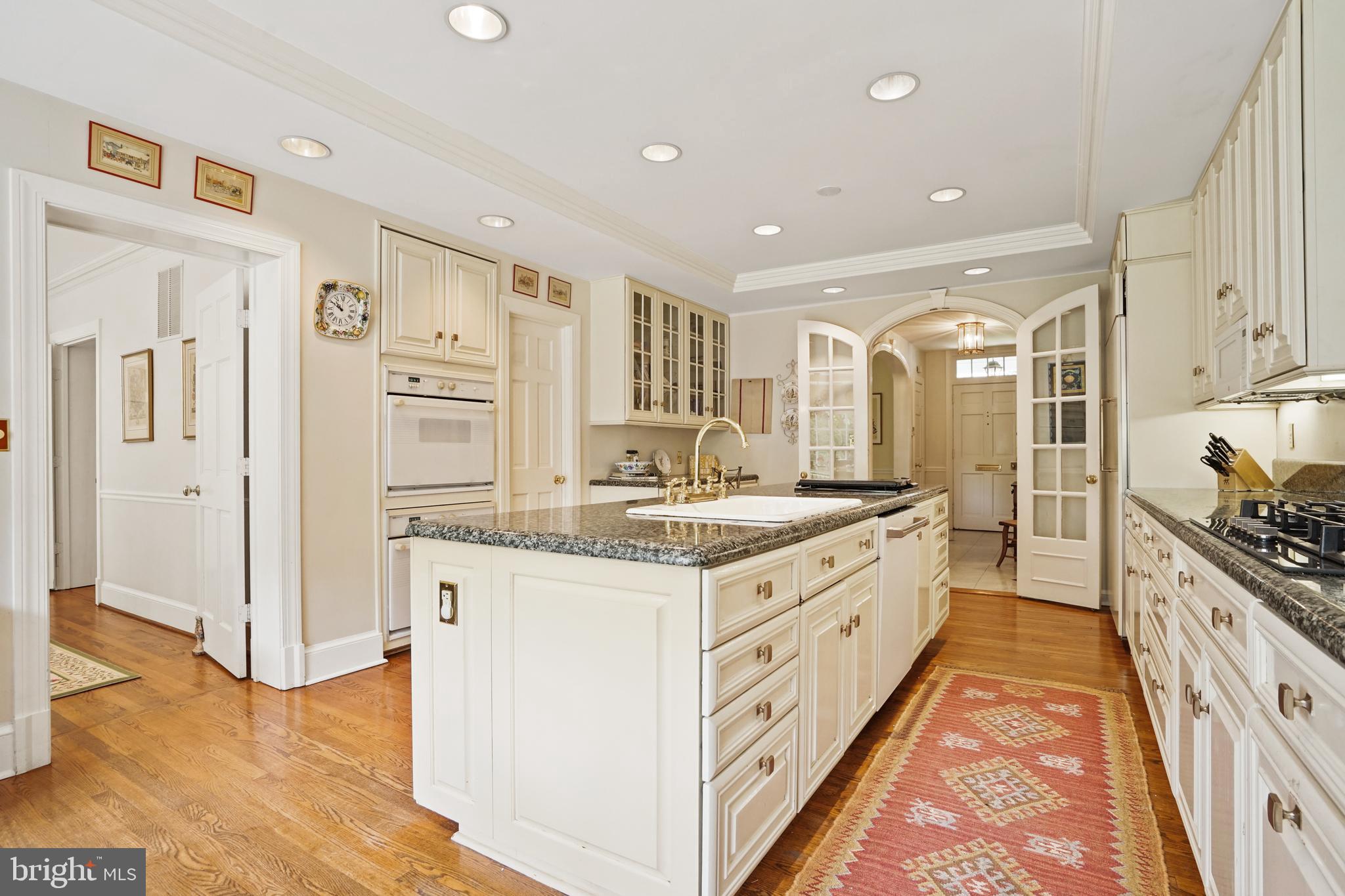 COLONIAL PARK - Residential