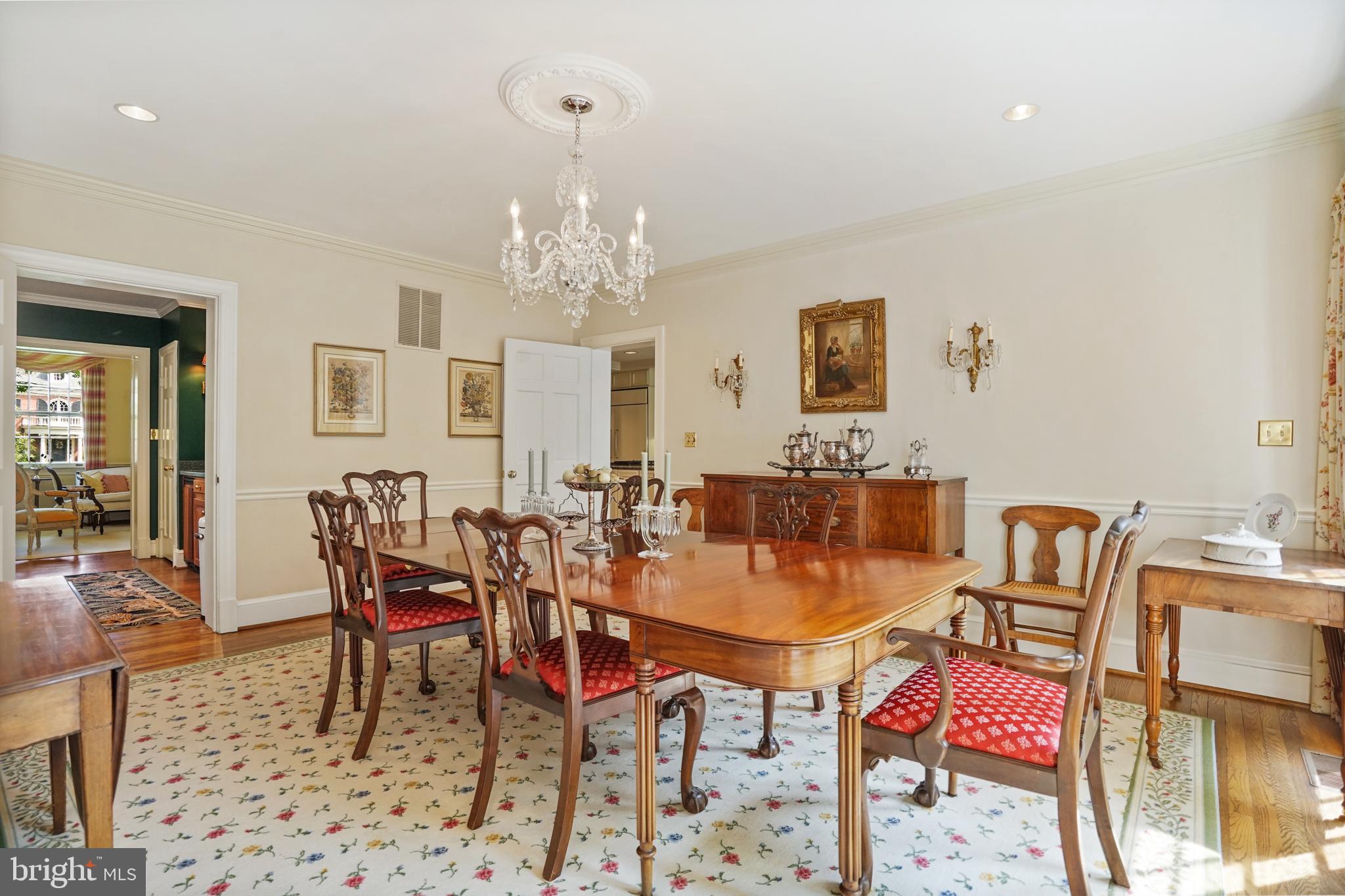 COLONIAL PARK - Residential