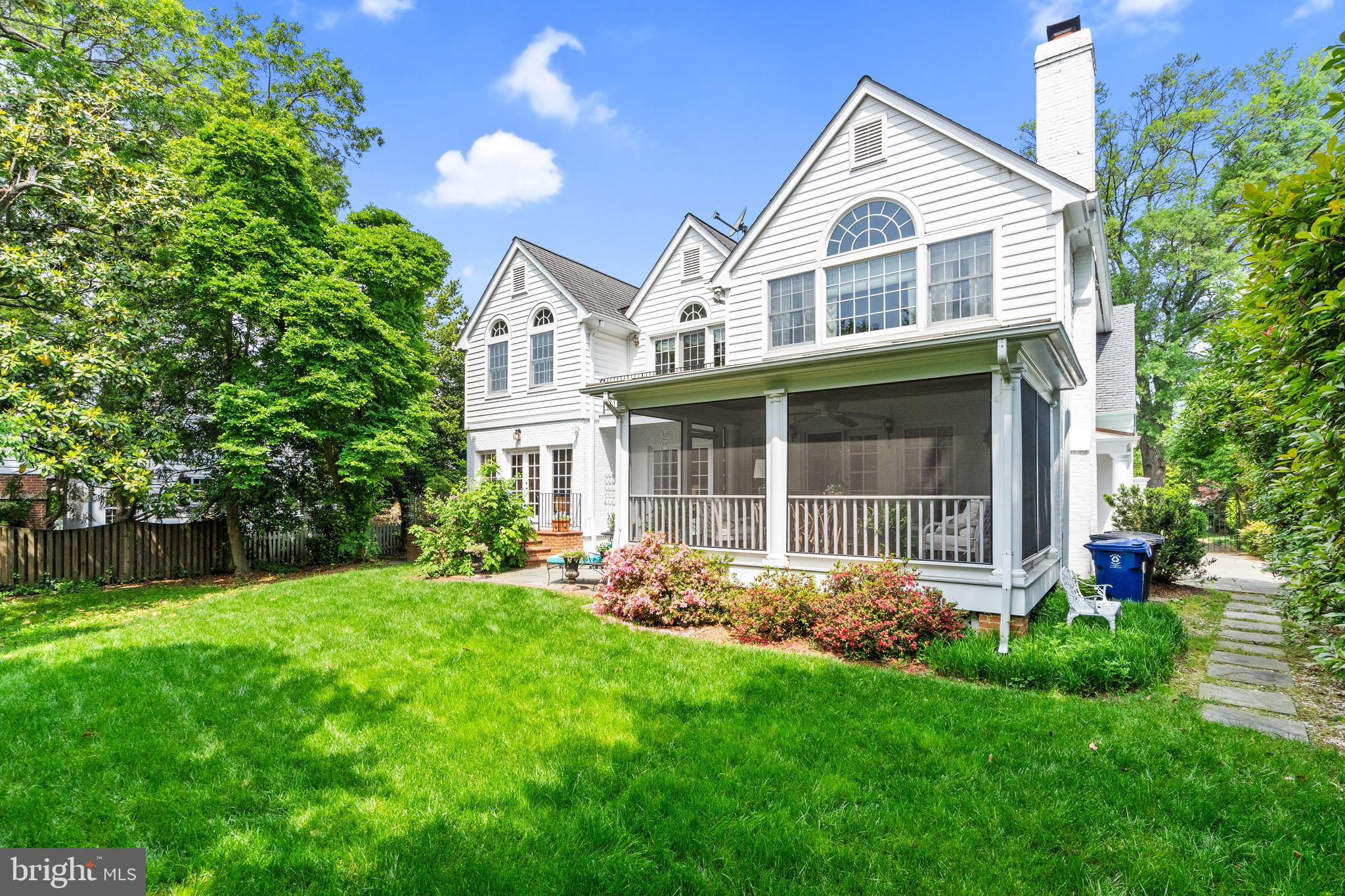 COLONIAL PARK - Residential