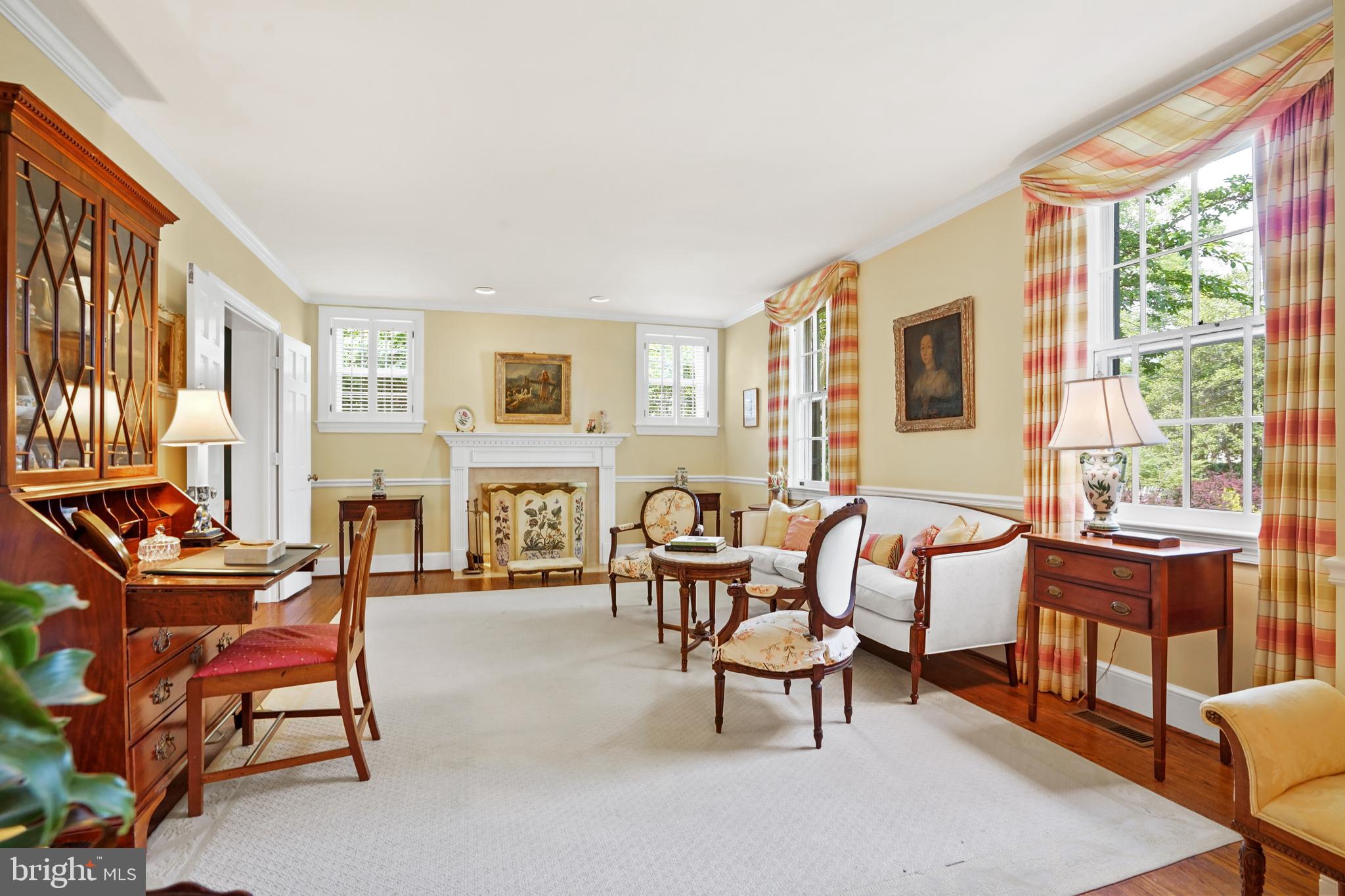 COLONIAL PARK - Residential