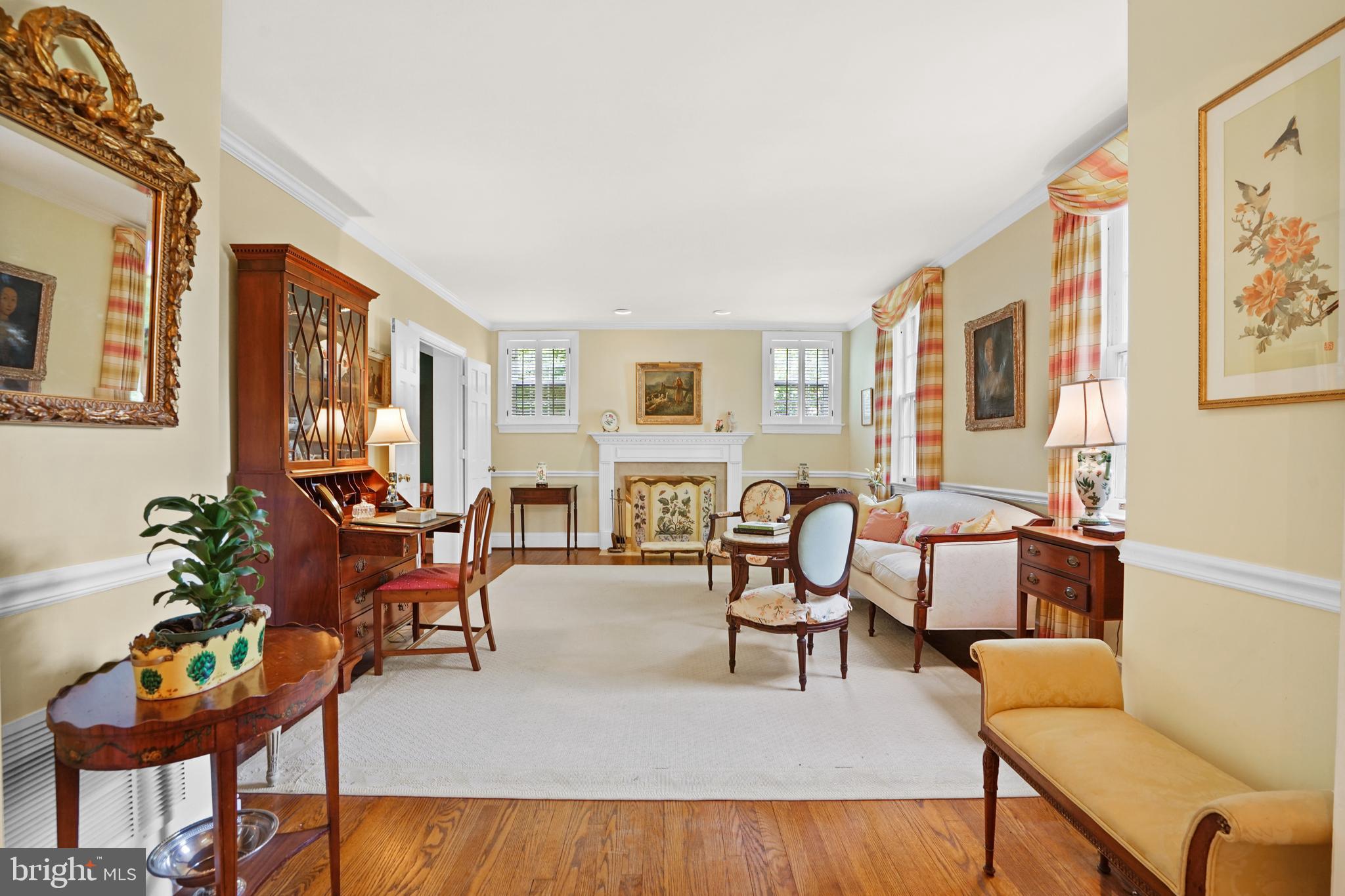 COLONIAL PARK - Residential