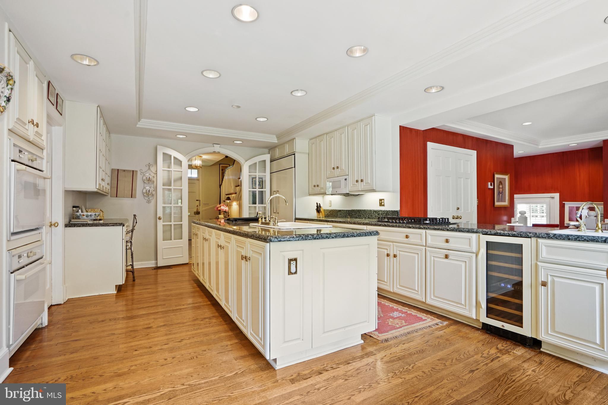 COLONIAL PARK - Residential