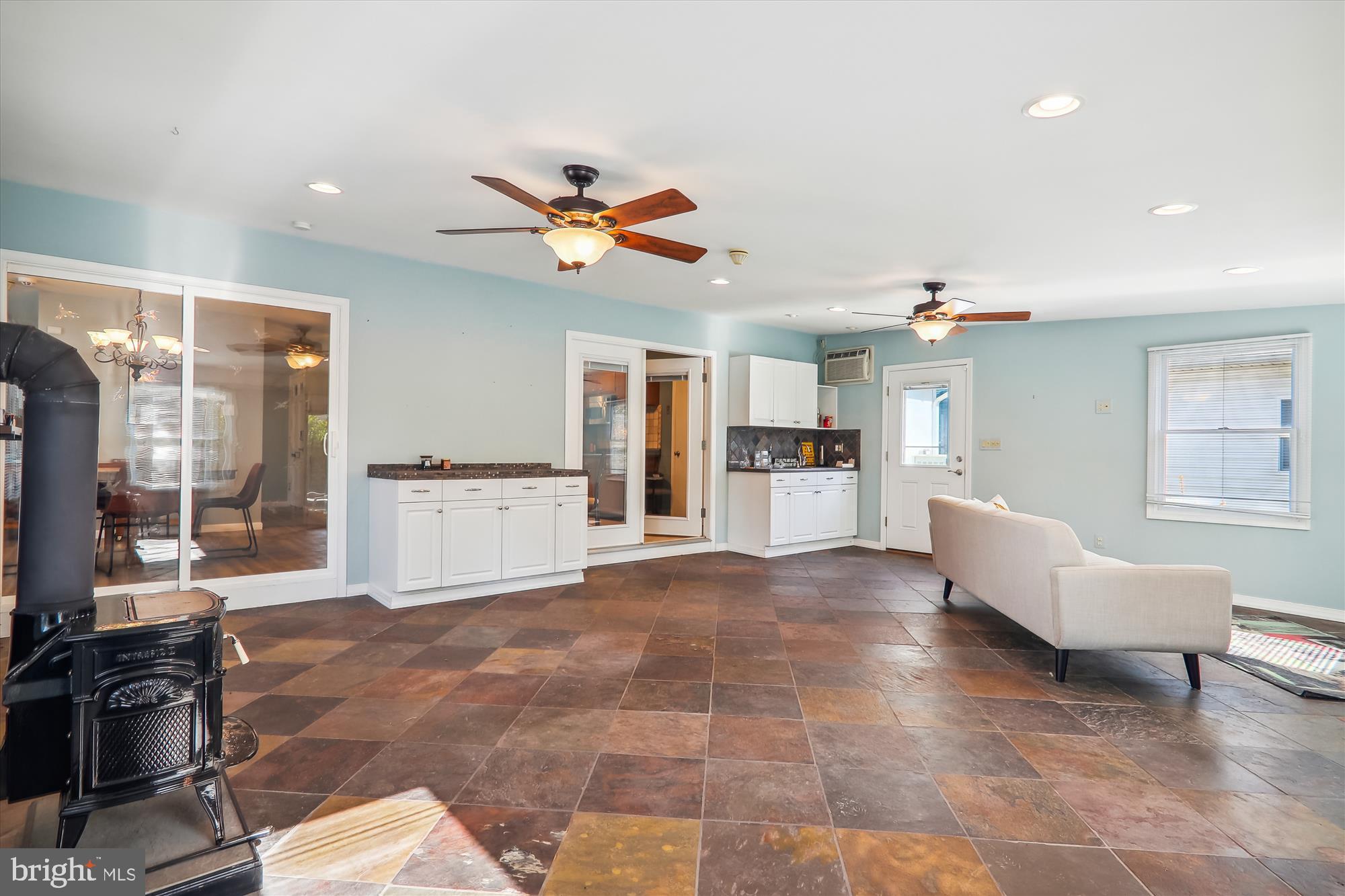 POINTER RIDGE - Residential