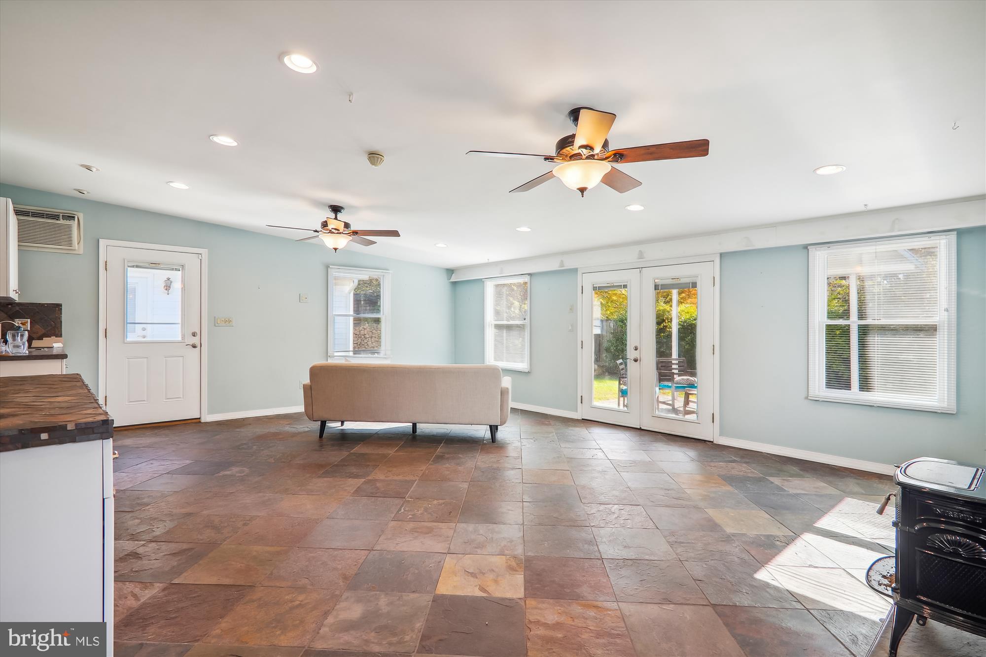 POINTER RIDGE - Residential