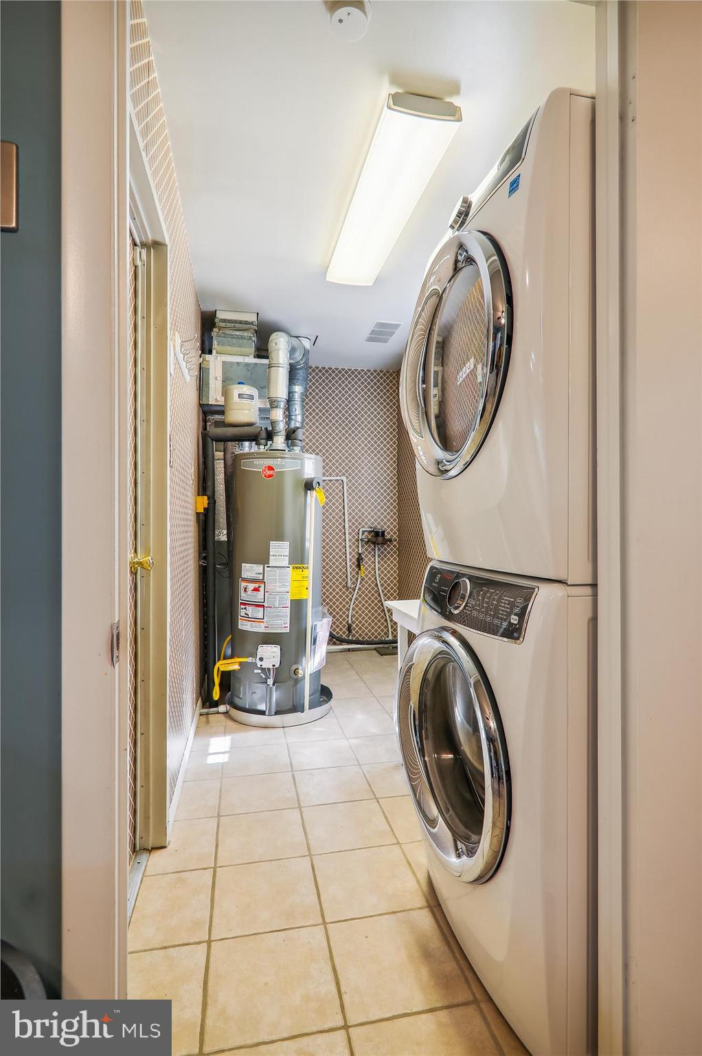 POINTER RIDGE - Residential