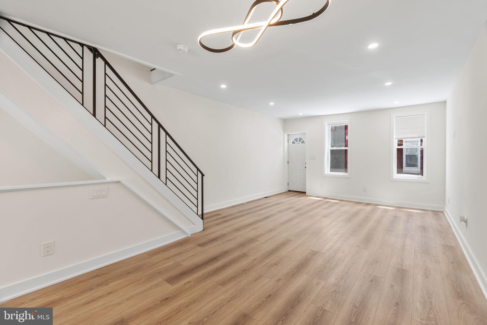 403 DALY STREET