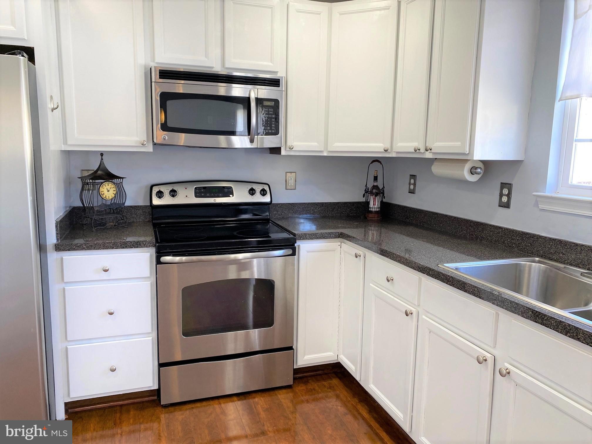 RIVIERA BEACH - Residential