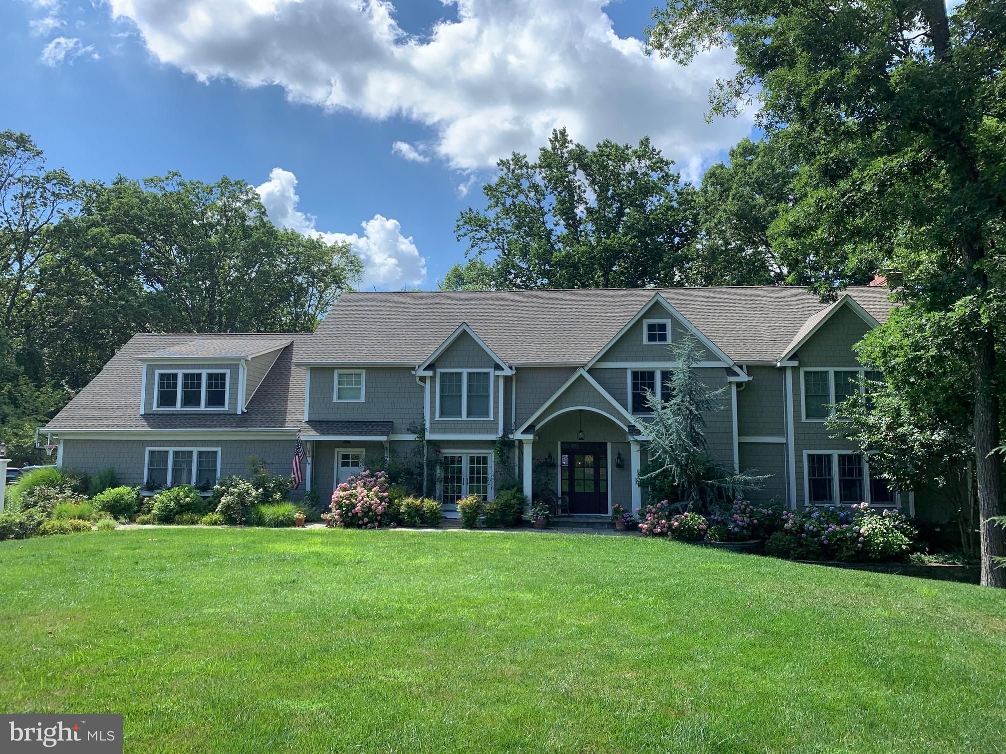 HARBOR HILLS - Residential