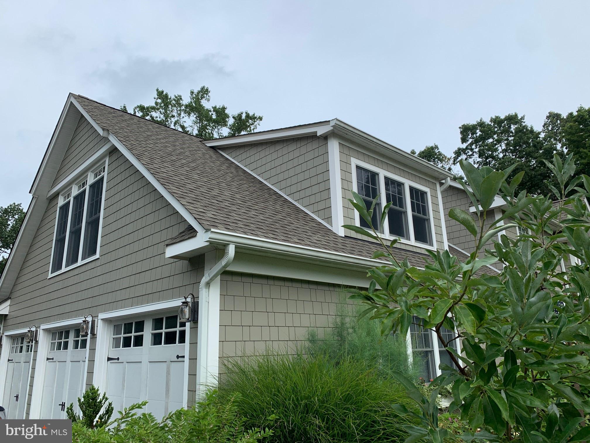 HARBOR HILLS - Residential