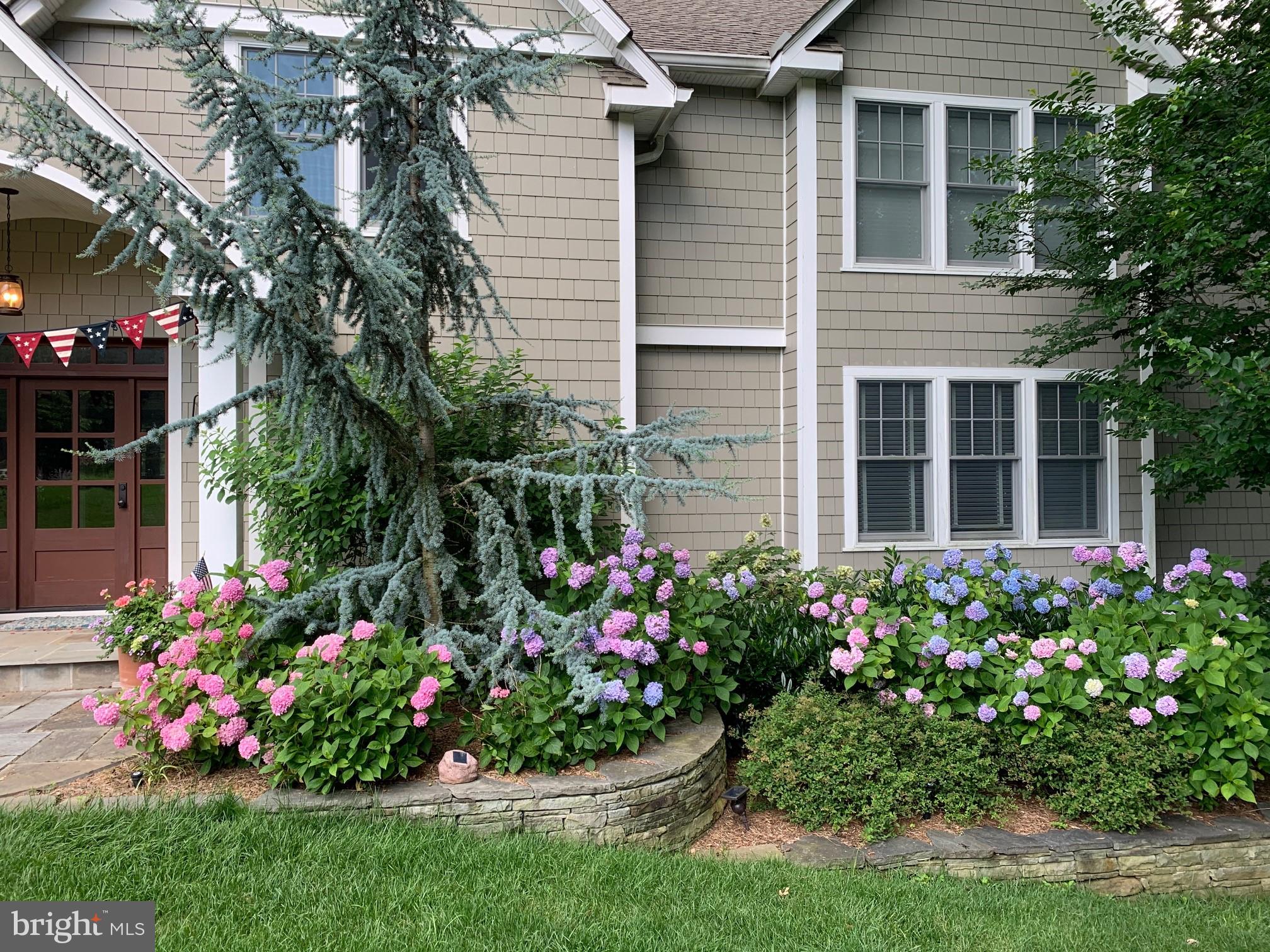 HARBOR HILLS - Residential