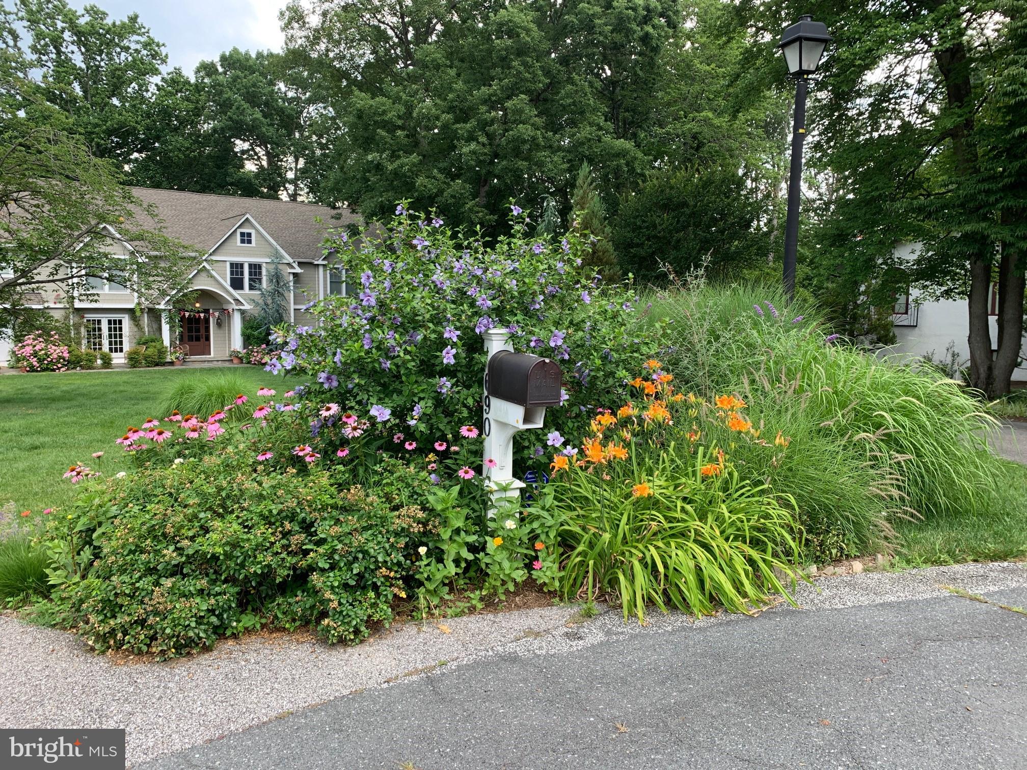 HARBOR HILLS - Residential