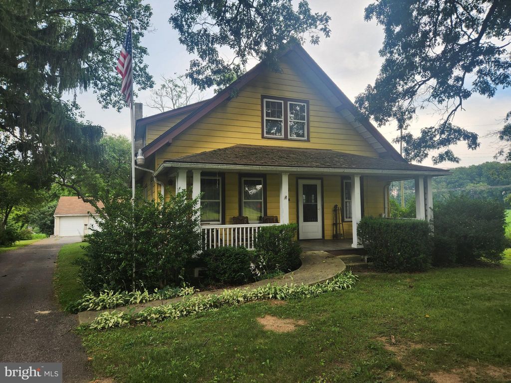 Photo of 1107 Susquehannock Drive, HOLTWOOD, PA 17532 (MLS # PALA2072606)