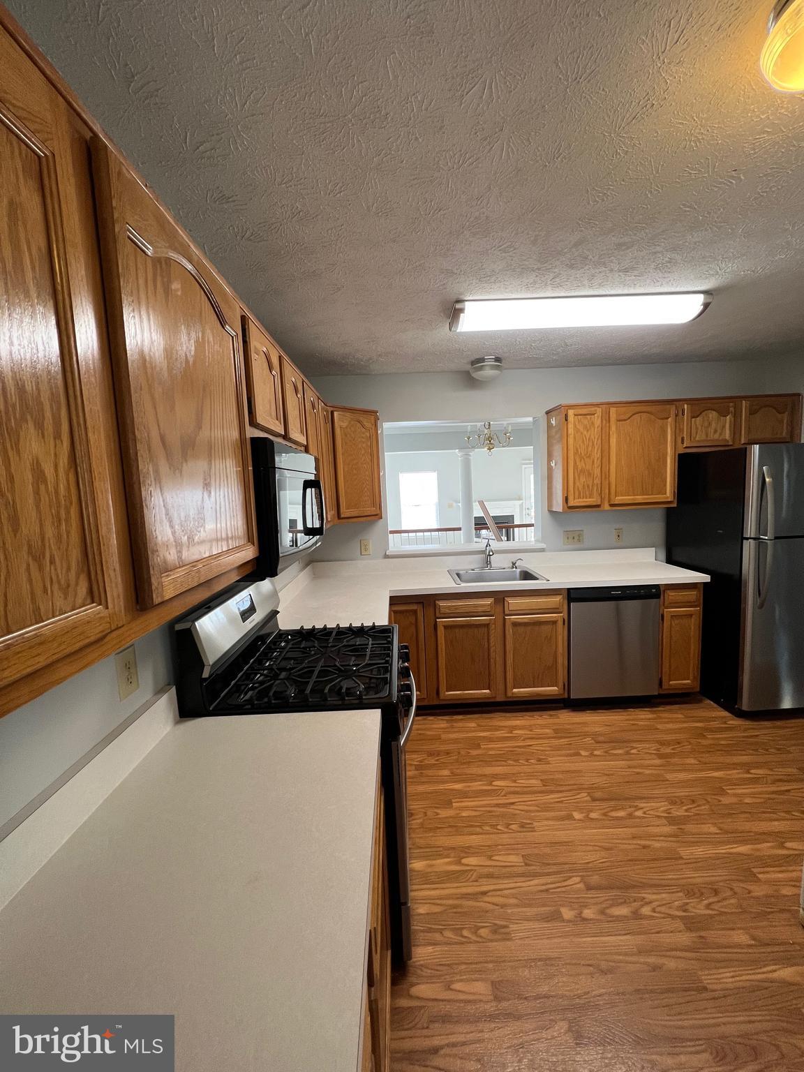 HIGHPOINTE - Residential Lease