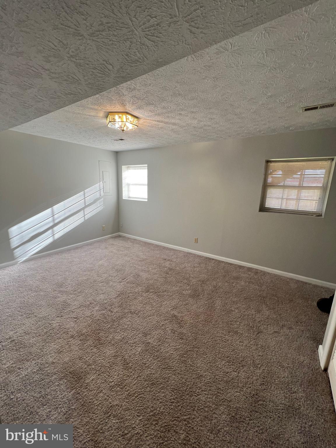 HIGHPOINTE - Residential Lease