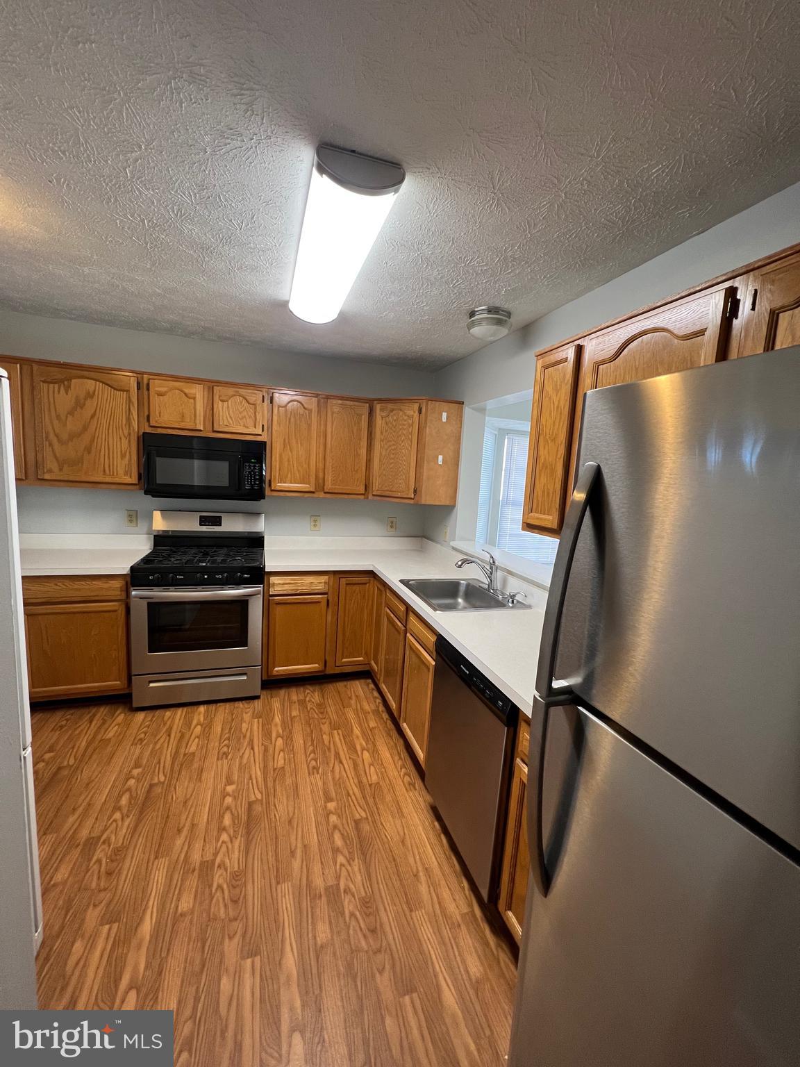 HIGHPOINTE - Residential Lease