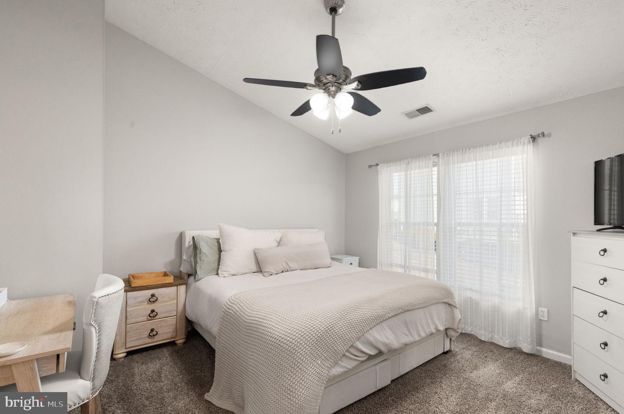 CONSTANT RIDGE - Residential