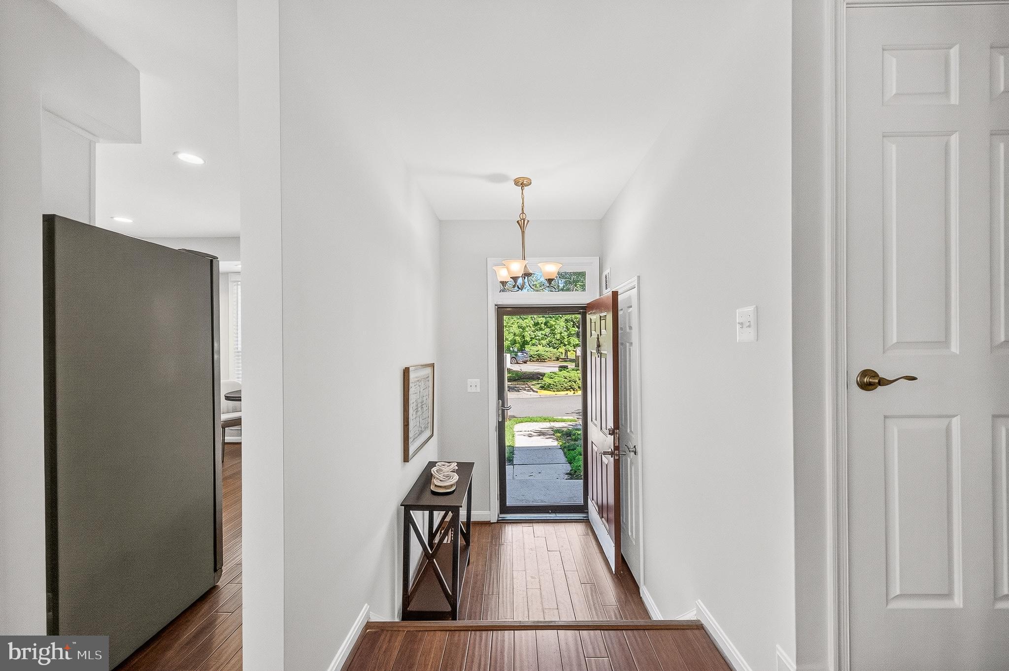 6433 ENGLISH IVY COURT