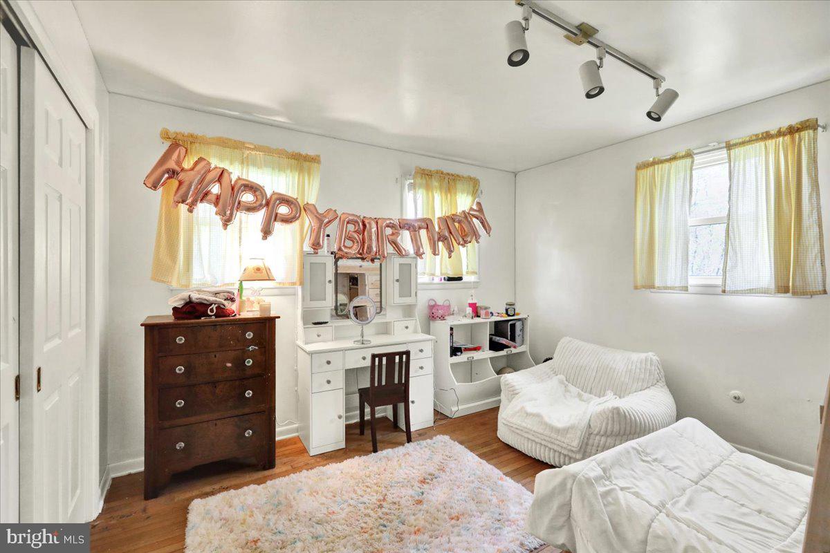 WOODRIDGE - Residential