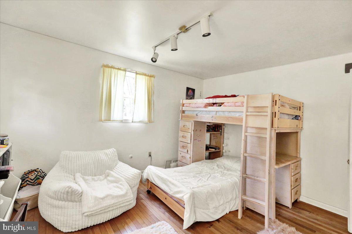 WOODRIDGE - Residential