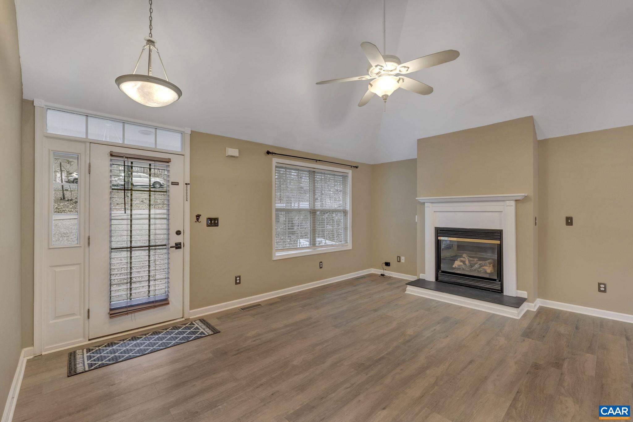 LAKE MONTICELLO - Residential