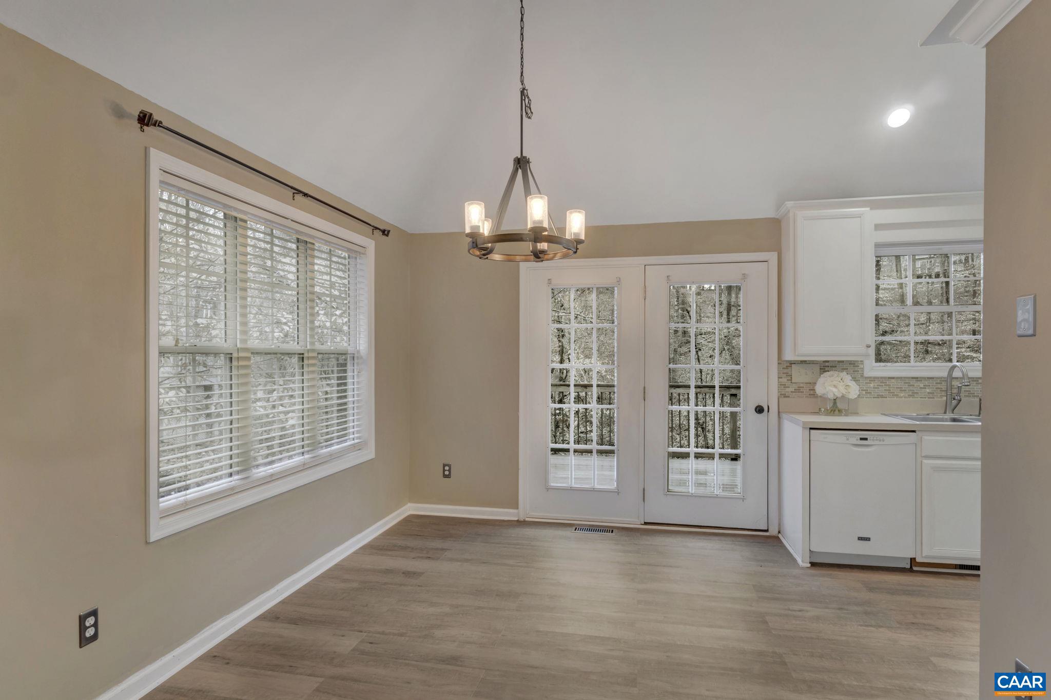 LAKE MONTICELLO - Residential