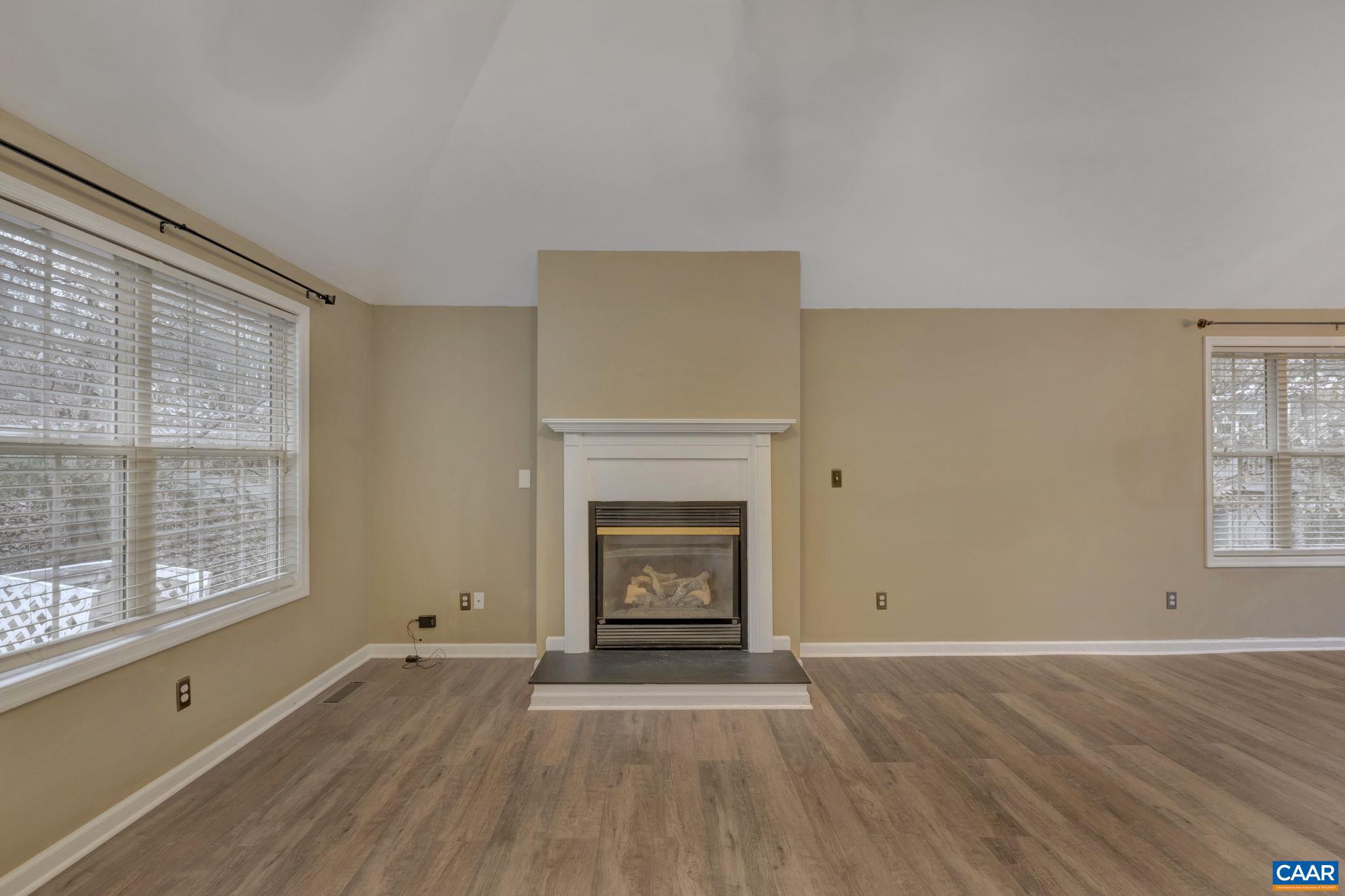 LAKE MONTICELLO - Residential