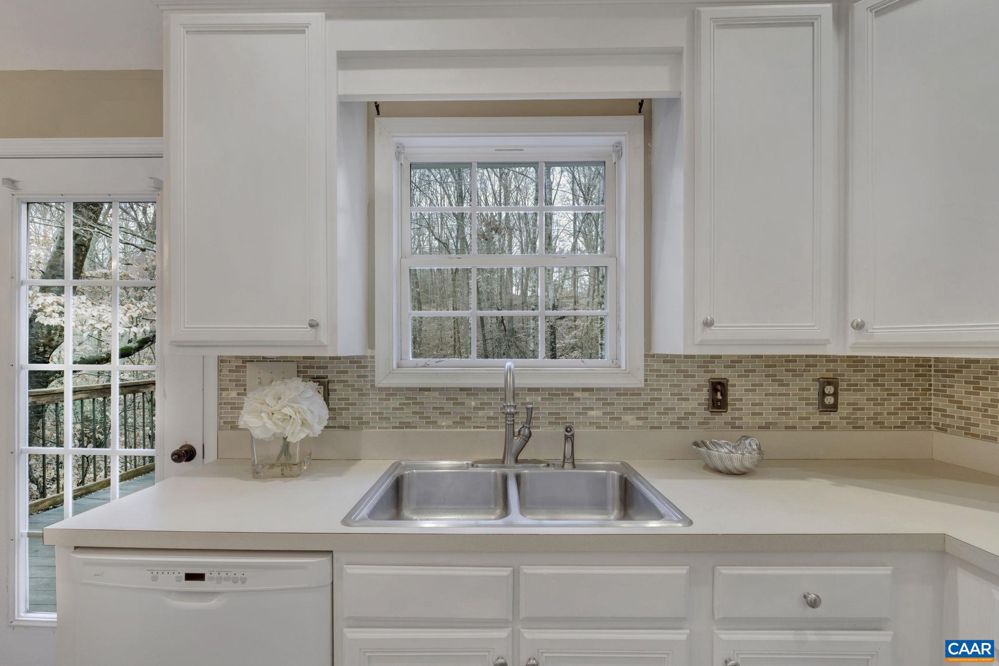 LAKE MONTICELLO - Residential