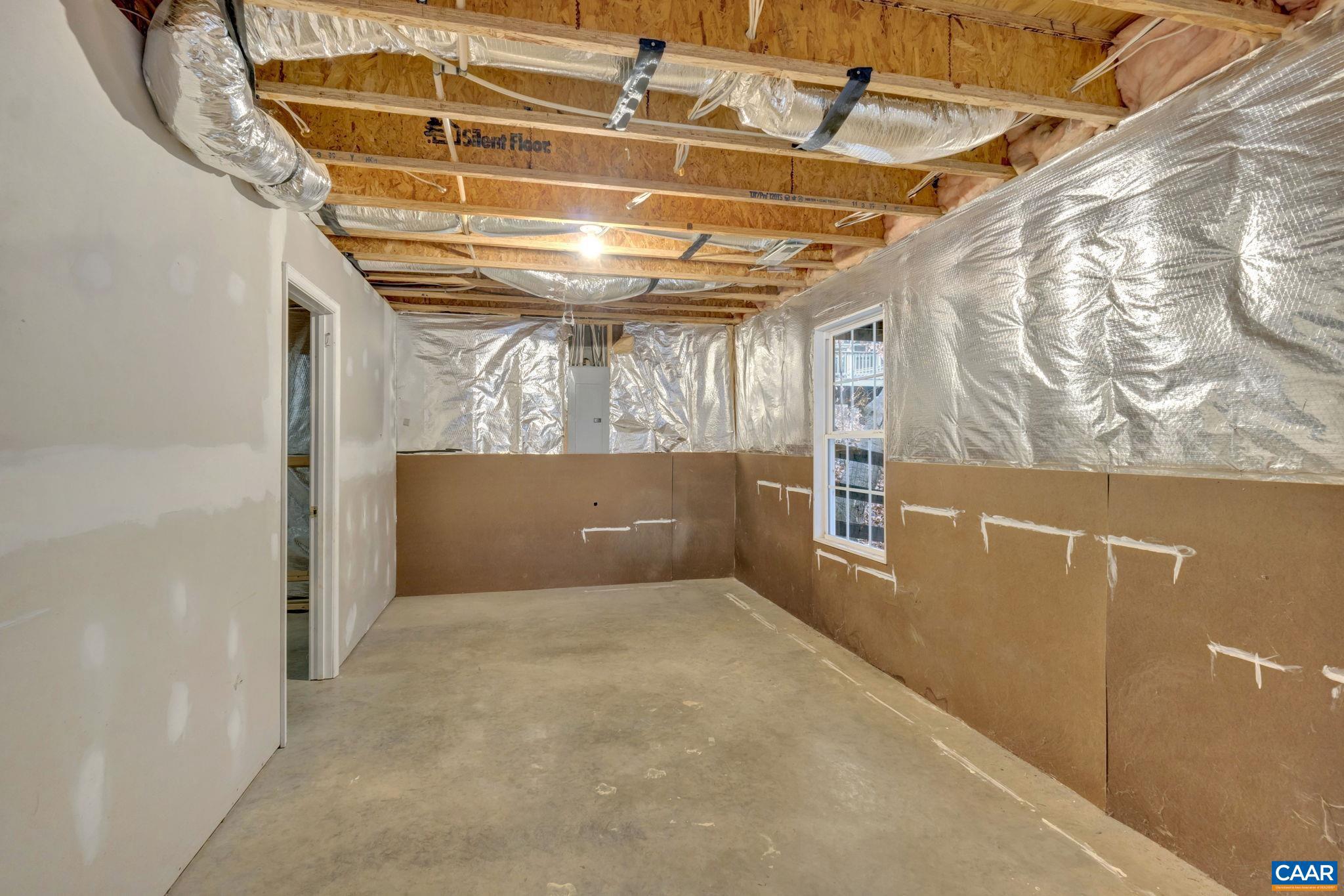 LAKE MONTICELLO - Residential