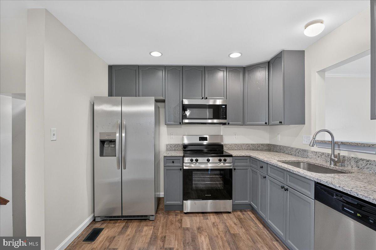 25 DESERT ROSE WAY
