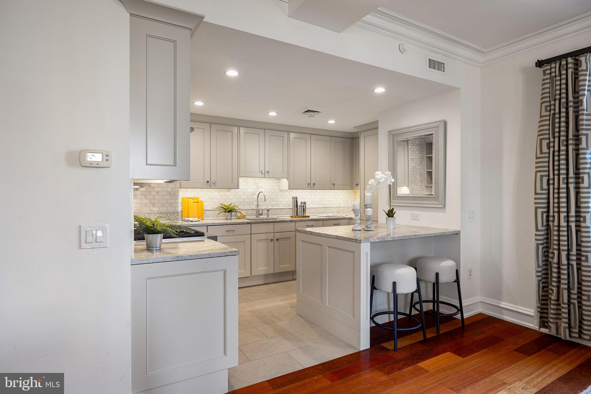 219 S 18TH STREET 29 1408