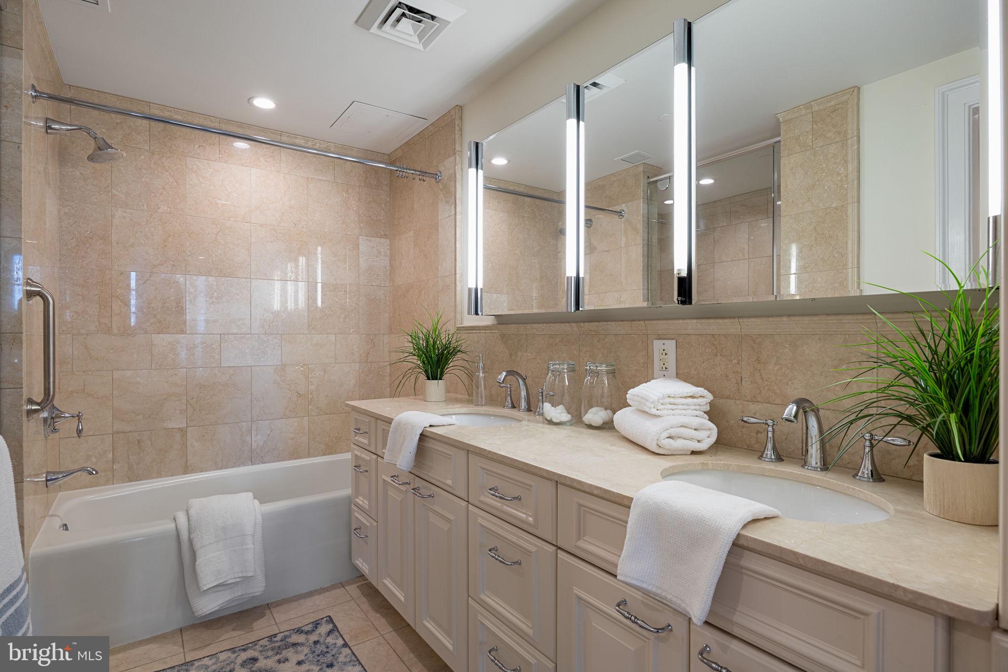 219 S 18TH STREET 29 1408