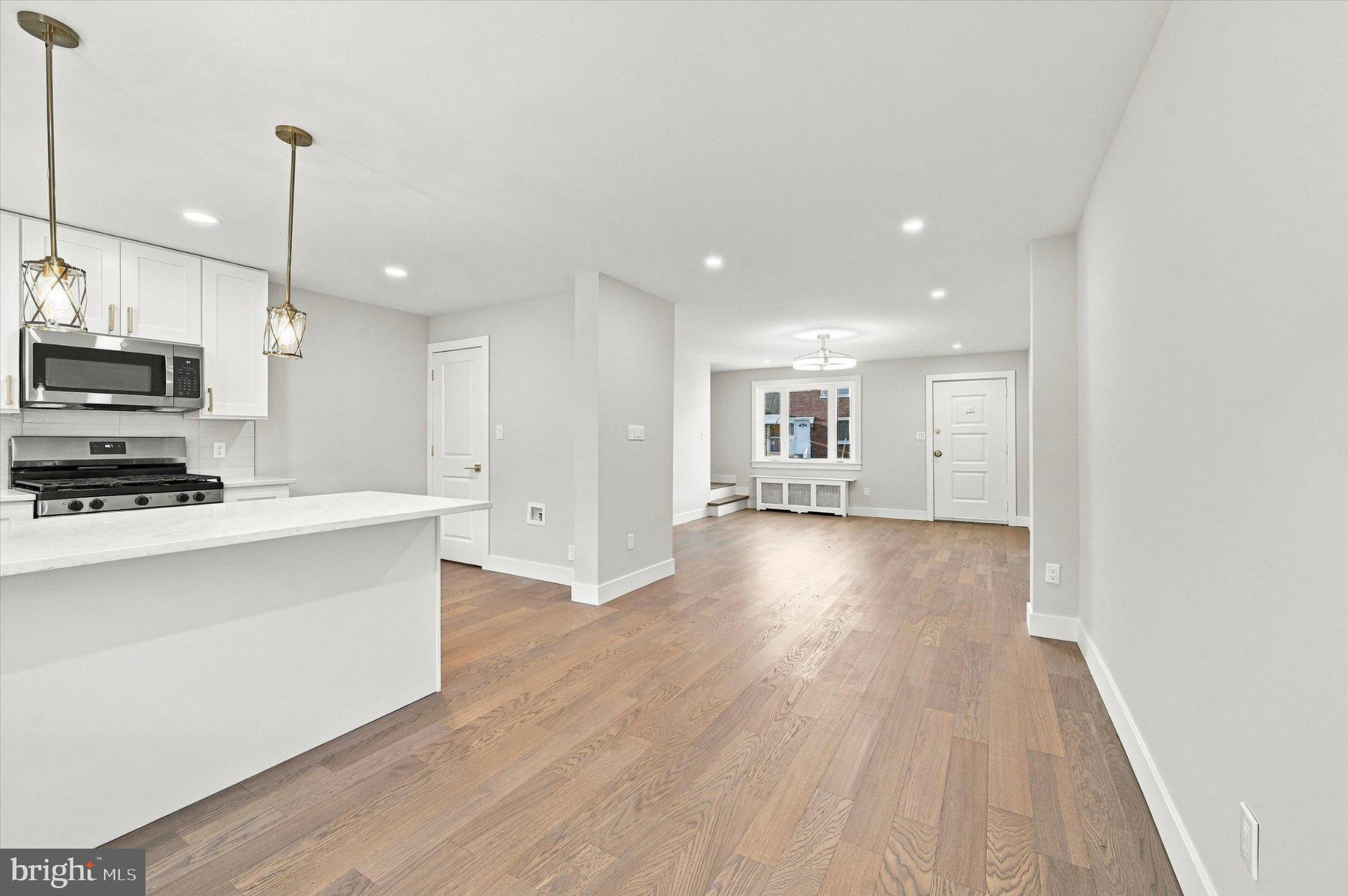1325 BARNETT STREET